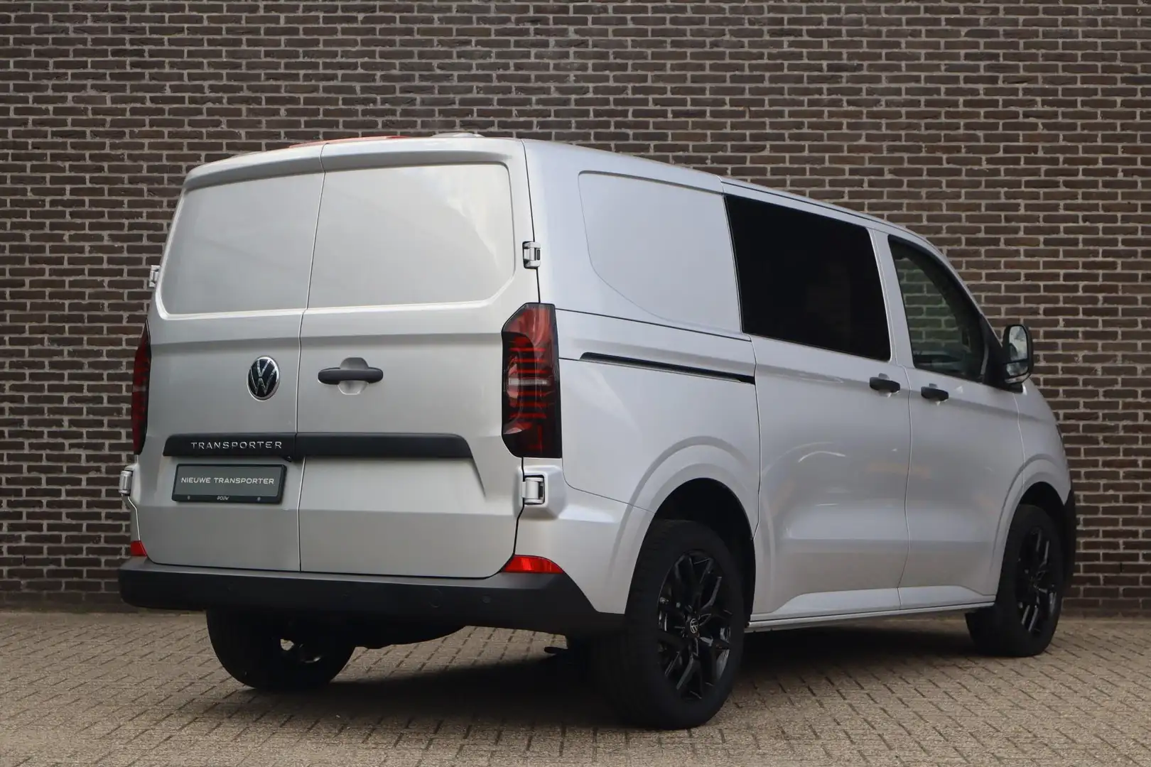 Volkswagen Transporter 2.0 TDI 110pk DC L1H1 30 Life | Climate Control | Gri - 2