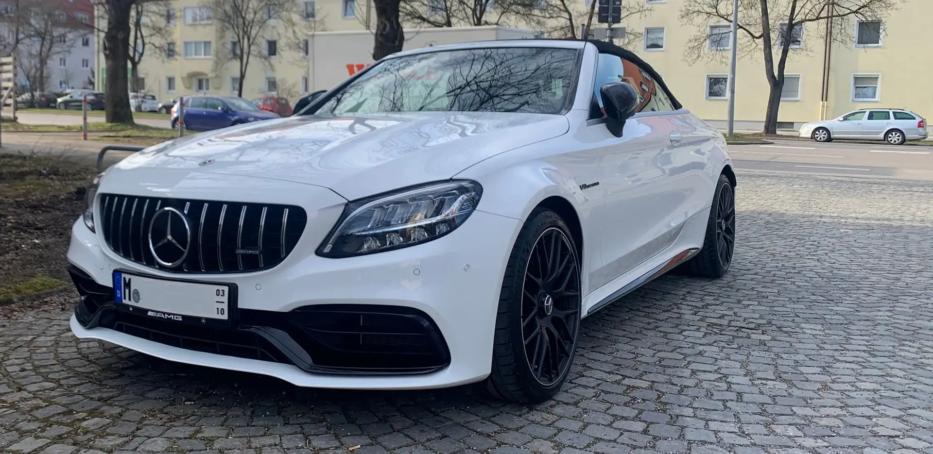 Mercedes-Benz C 63 AMG V8 Cabrio | 1. Hand | Neuwertig | Garantie bis 03/2027 Weiß - 1