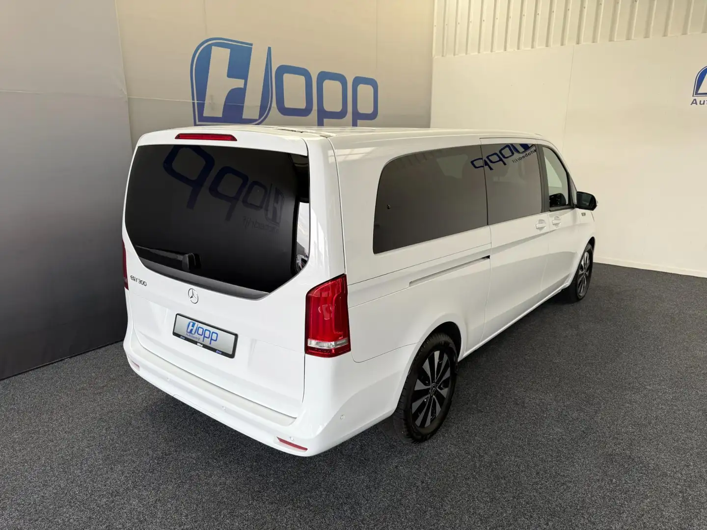Mercedes-Benz EQV 300 L3 - 8 Pers. - 360 - Elec. Schuifd. - Vol Opties - Wit - 2