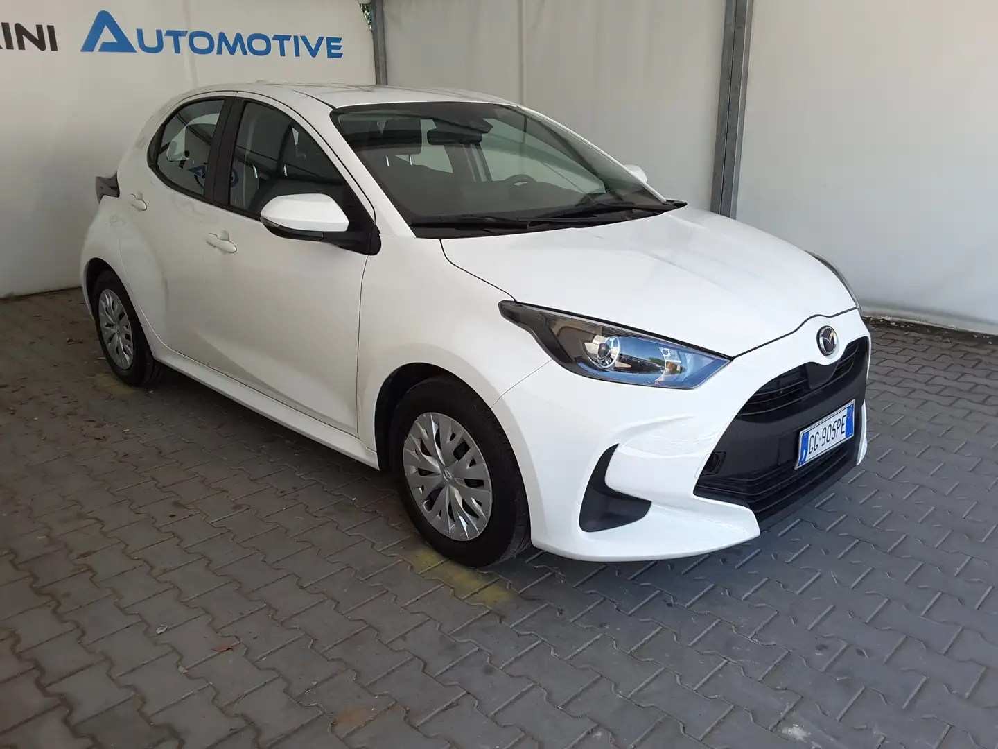 Mazda 2 Hybrid 1.5 VVT e-CVT Full Hybrid Electric Pure Bianco - 2