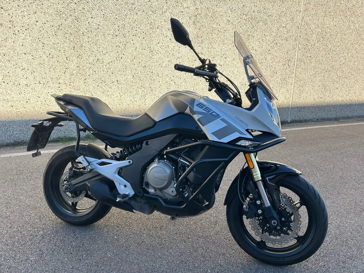 CFMOTO 650 MT 2023 - 2