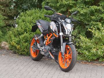 Duke 390 aus 1. Hand