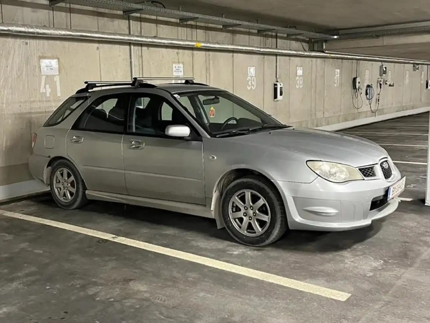 Subaru Impreza Impreza S. W. 1,5 R 4WD R Silber - 2