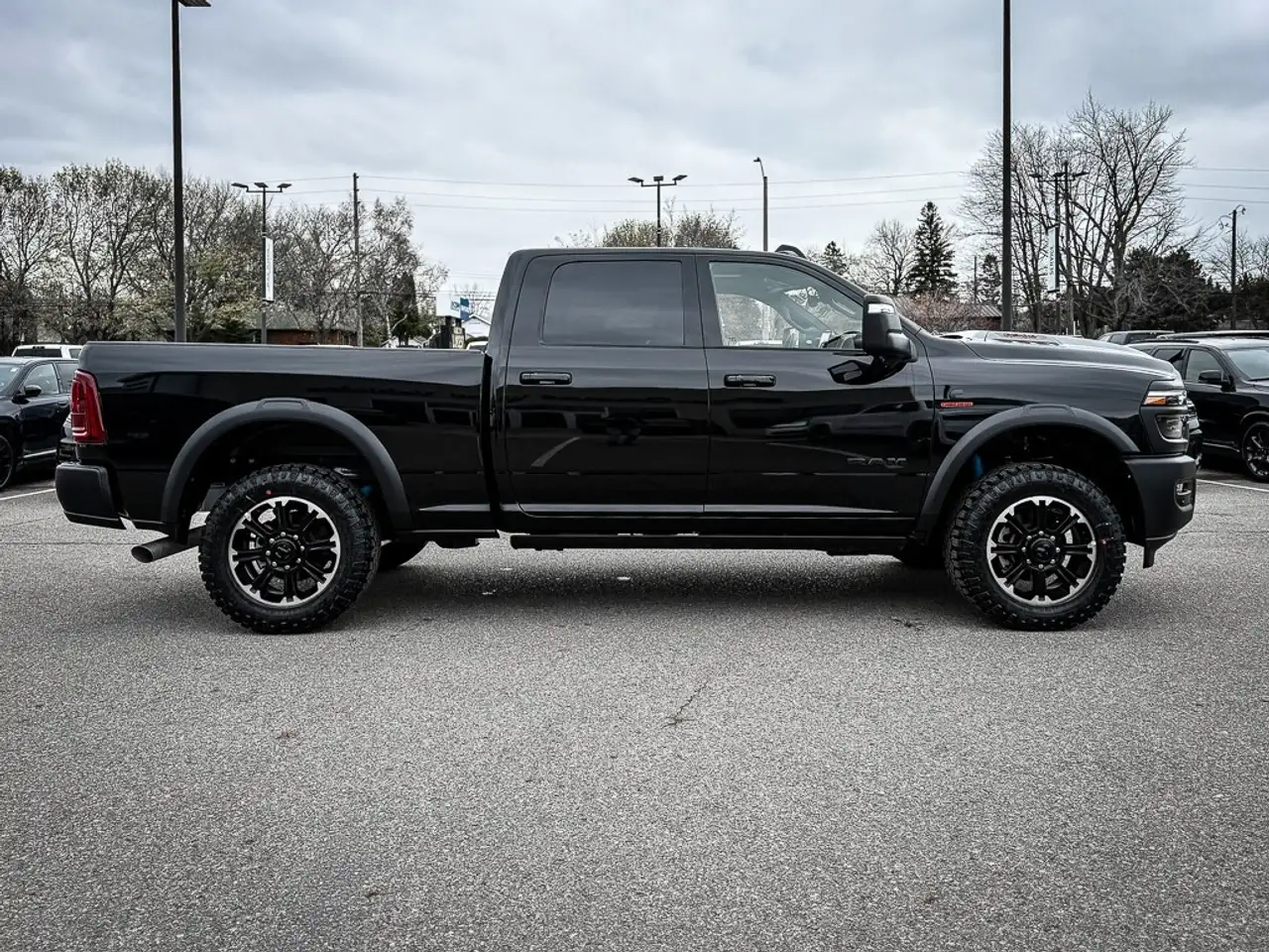 RAM 2500 снимка RAM 2500