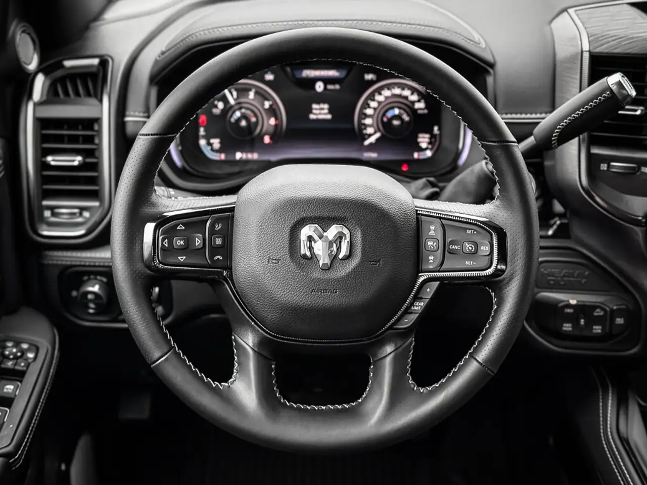 RAM 2500 снимка RAM 2500