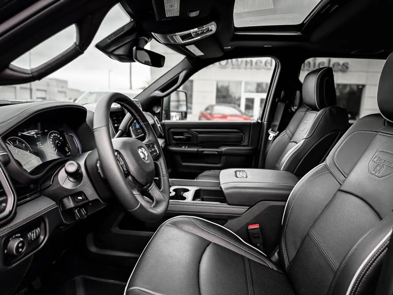 RAM 2500 снимка RAM 2500
