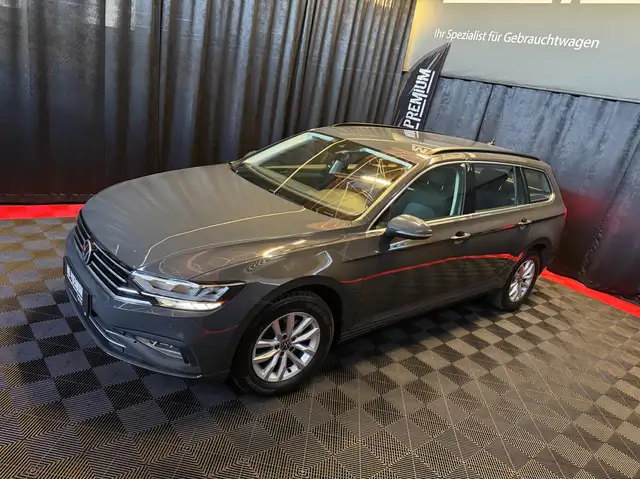 Volkswagen Passat Variant Business *AHK*360-Grad-KAMERA*LED*