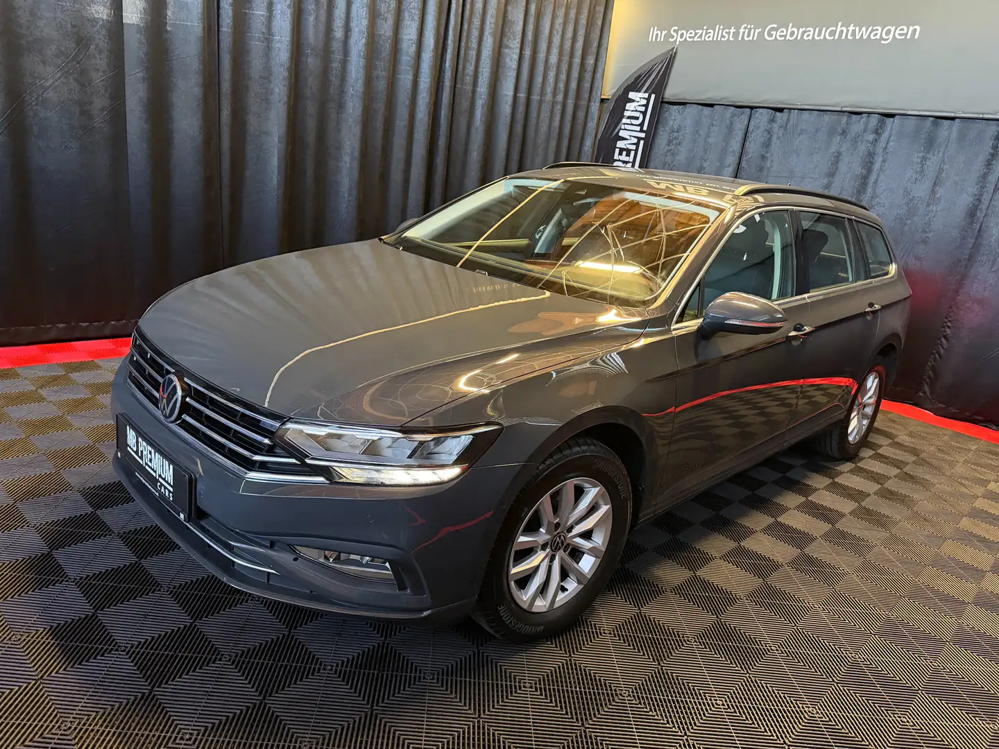 Volkswagen Passat Variant Business *AHK*360-Grad-KAMERA*LED* Grau - 2