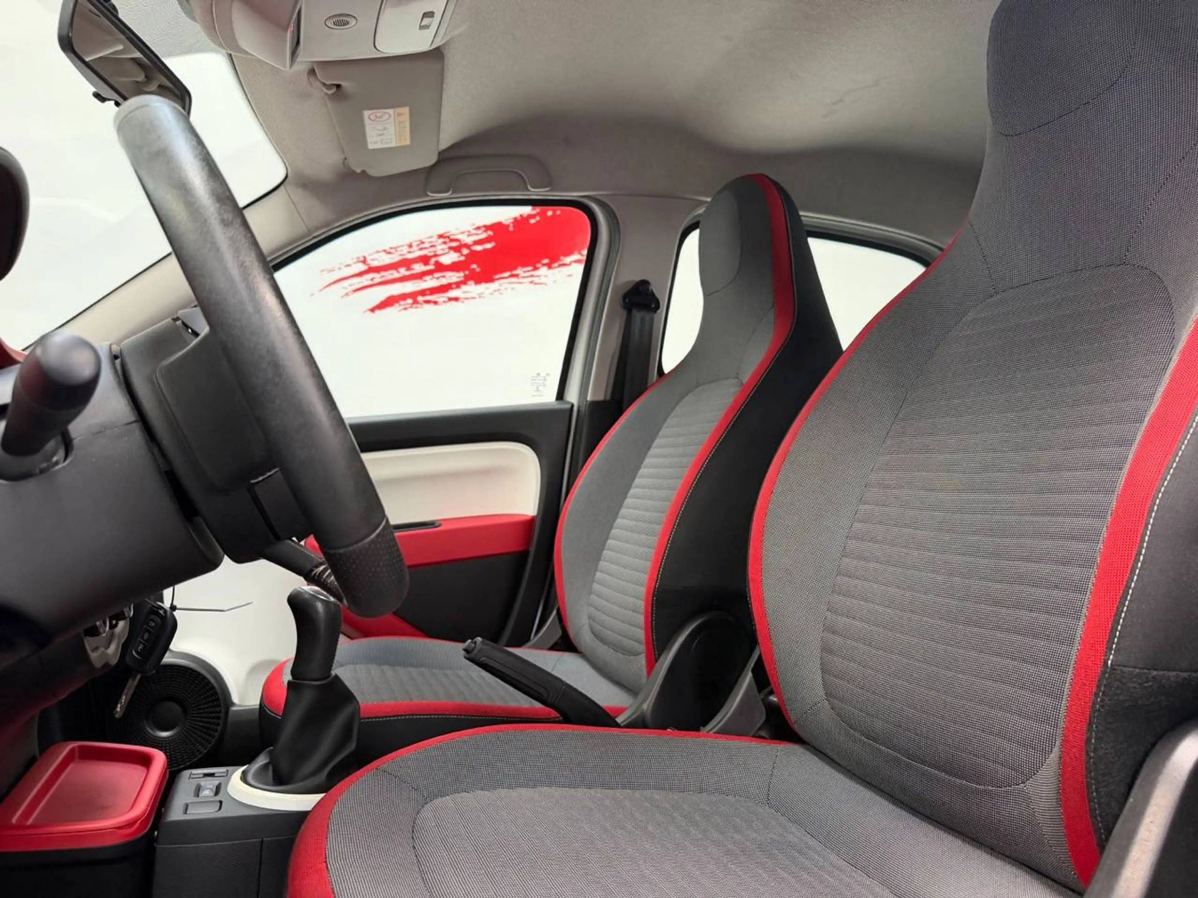 Renault Twingo Twingo 1.0i SCe Chic — photo 8