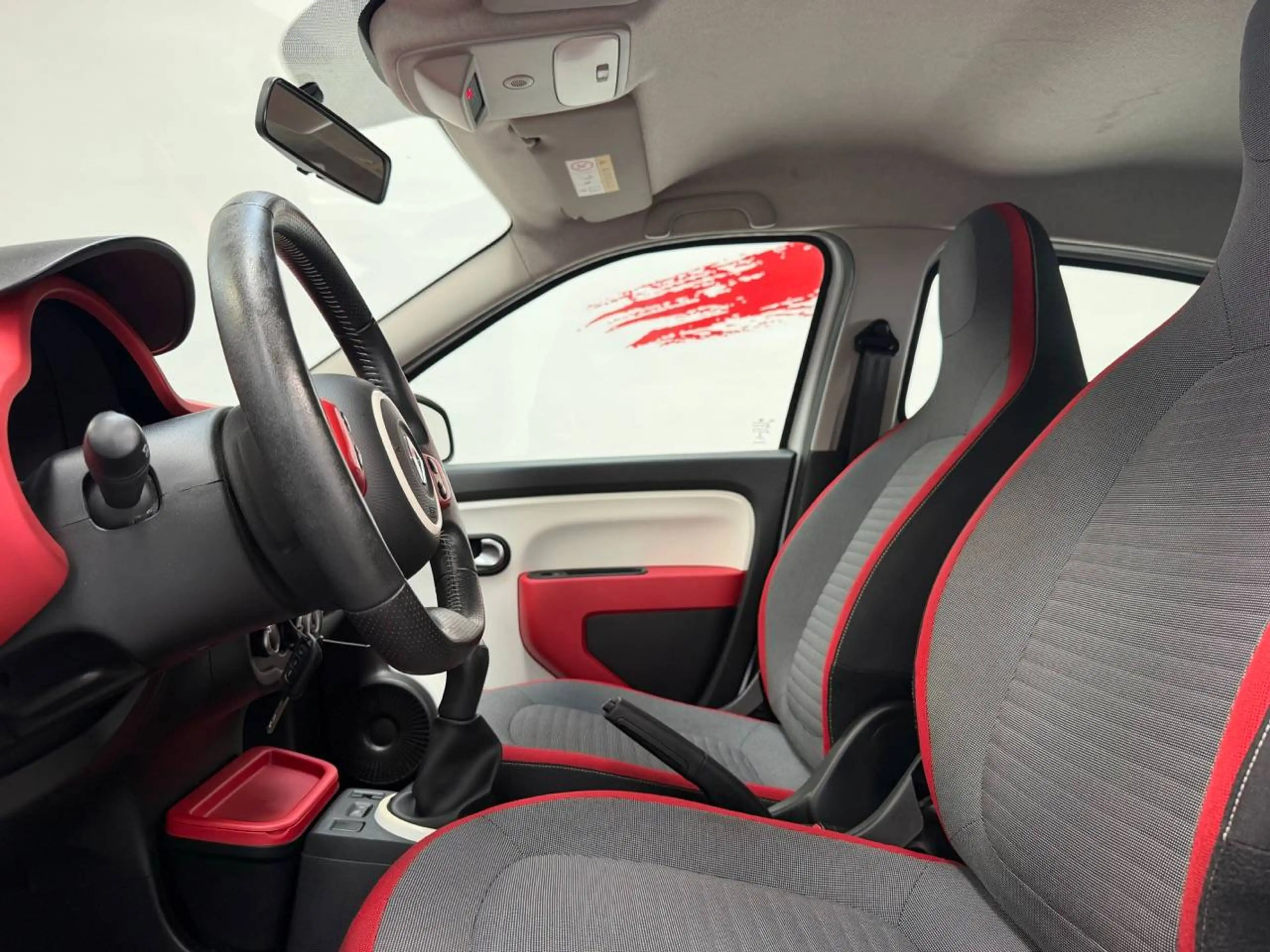 Renault Twingo Twingo 1.0i SCe Chic — photo 7
