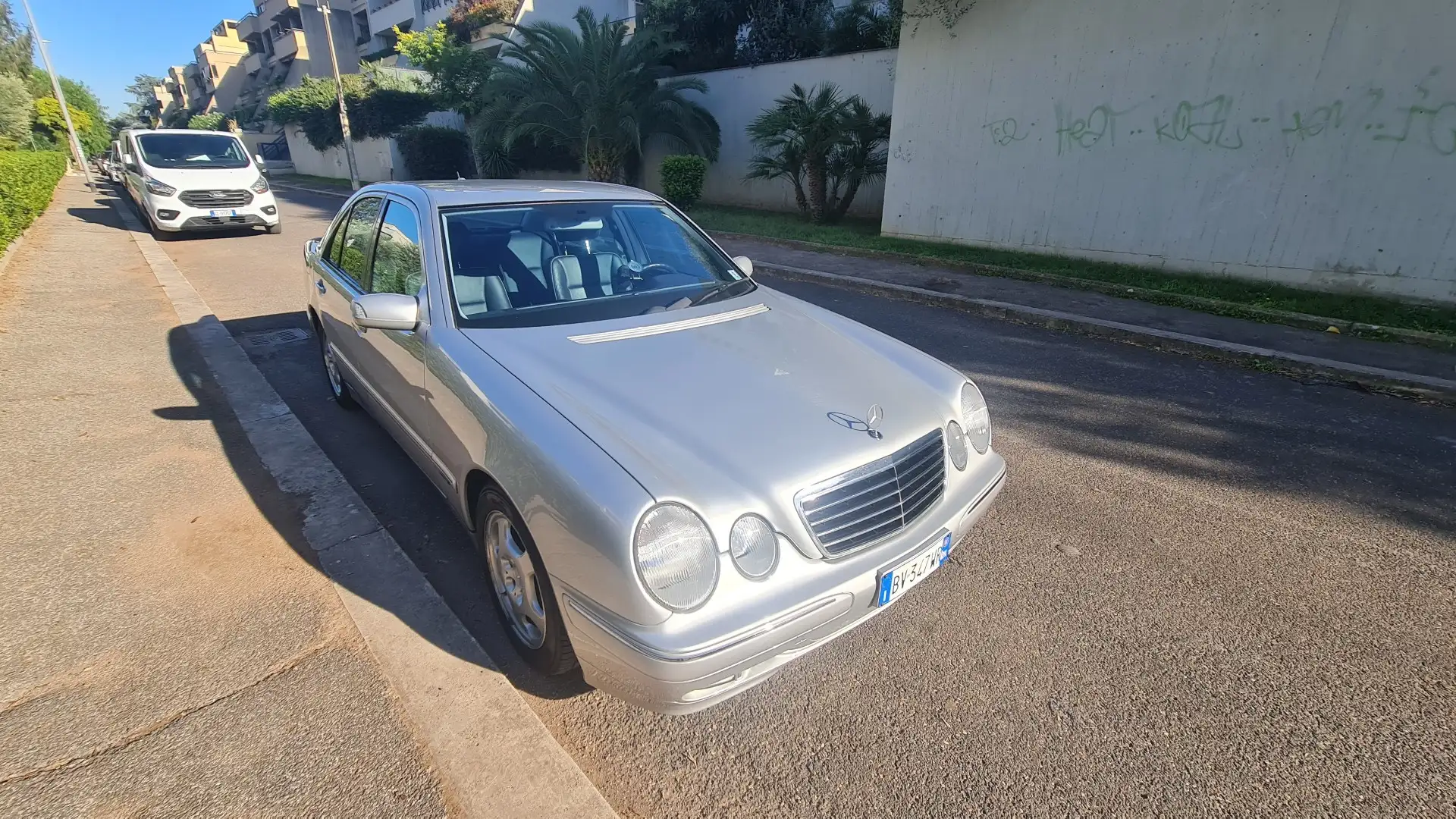 Mercedes-Benz E 200 k Avantgarde FL - 2