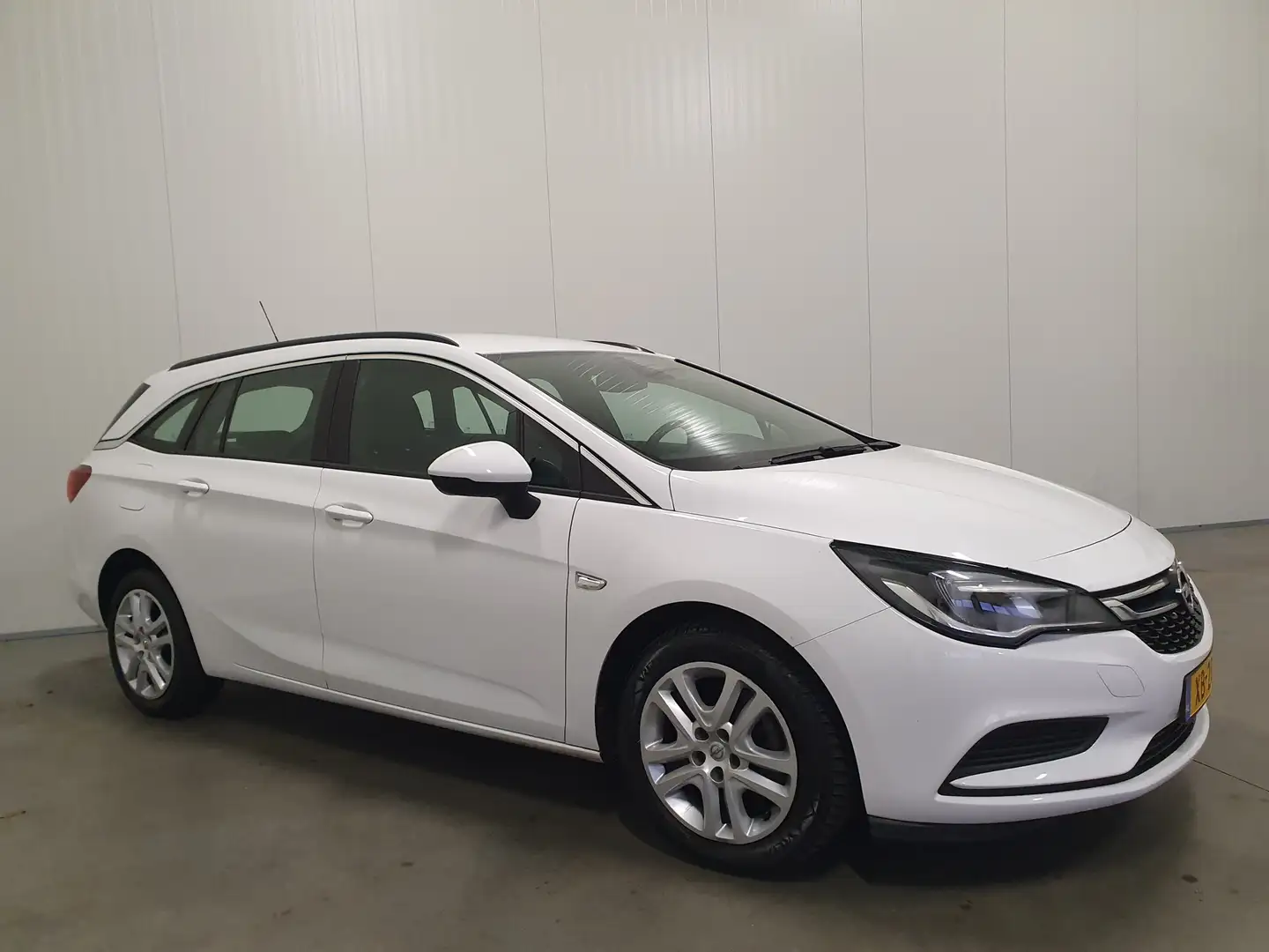 Opel Astra Sports Tourer 1.0 Turbo Business+ NAVI/CRUISE/AIRC Wit - 2