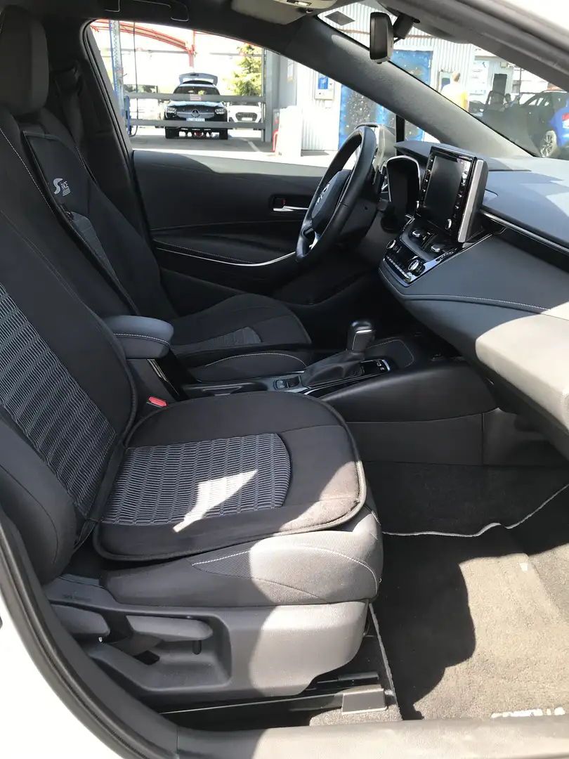 Toyota Corolla 2.0 Hybrid Club - 2