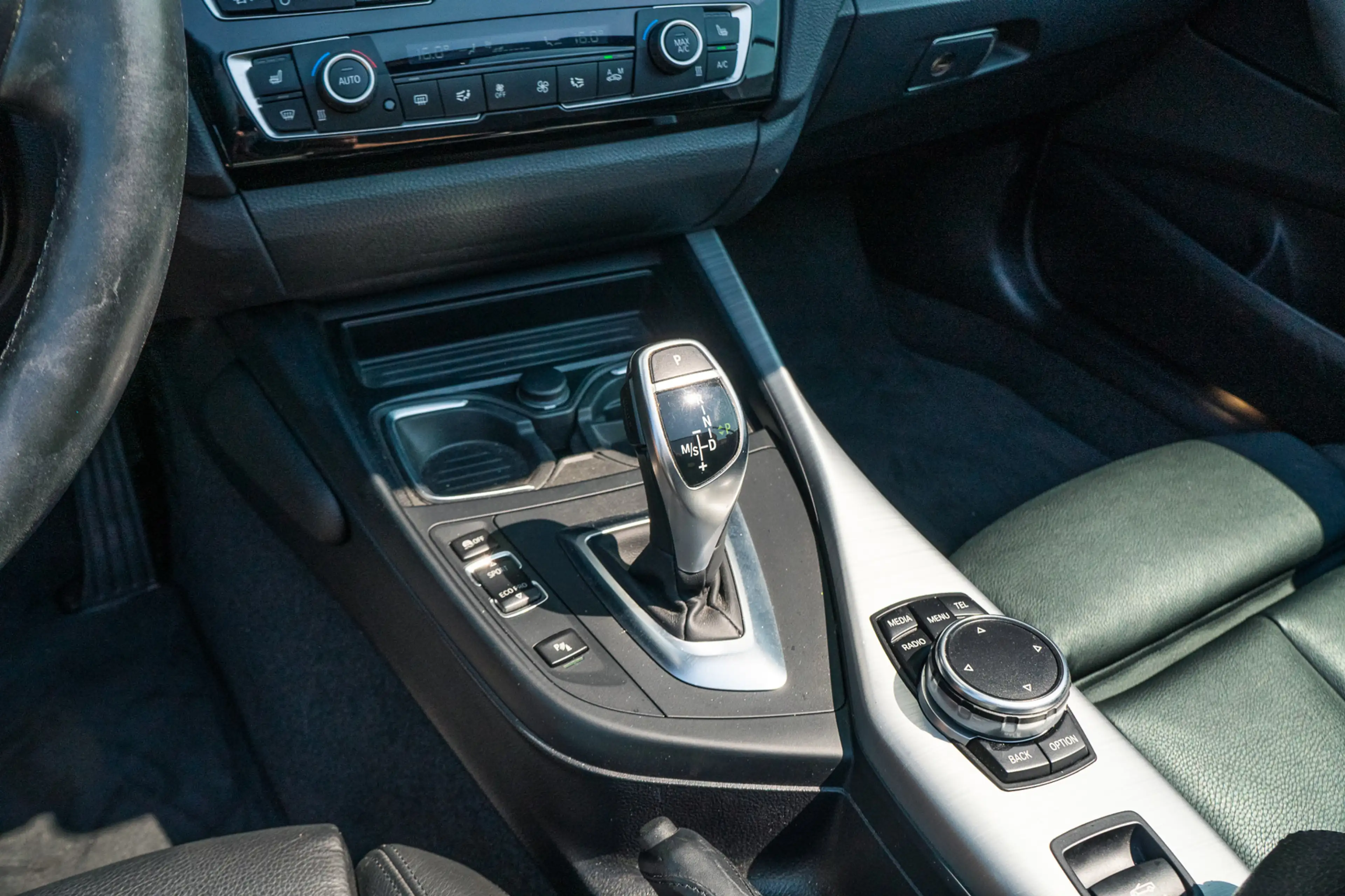 BMW 220 2-serie Cabrio 220i Centennial High Executive — photo 14