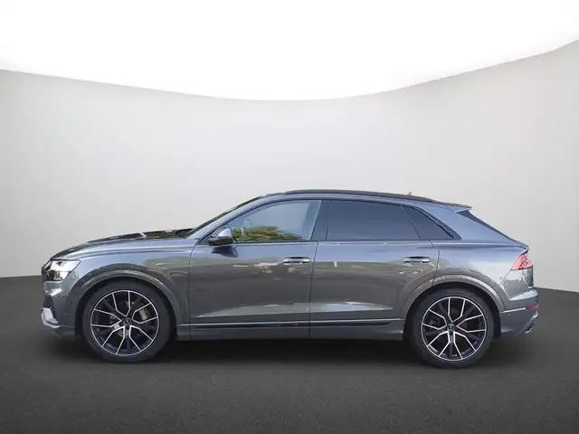 Audi Q8 view 4