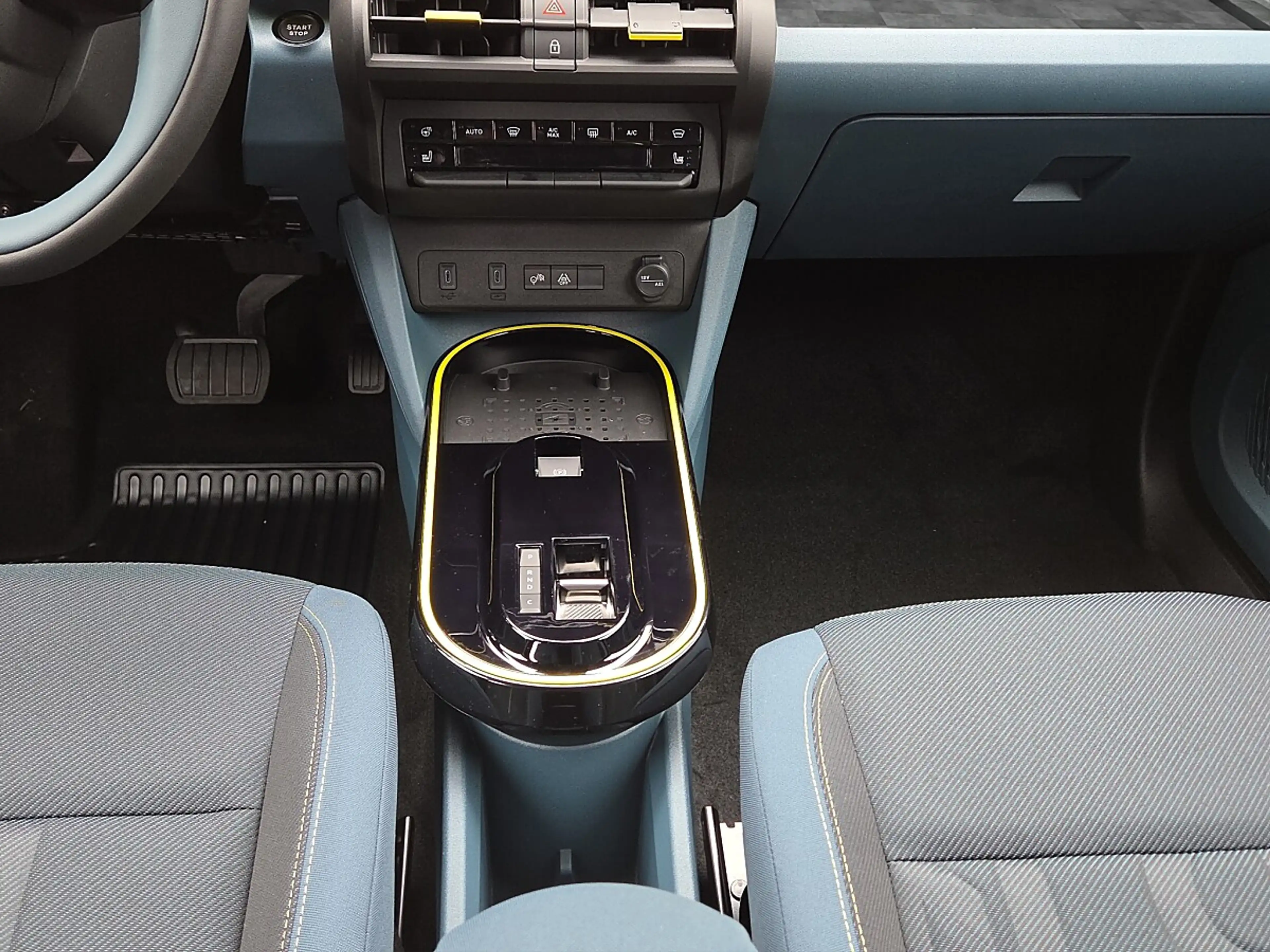 Fiat Grande Panda Icon — photo 8