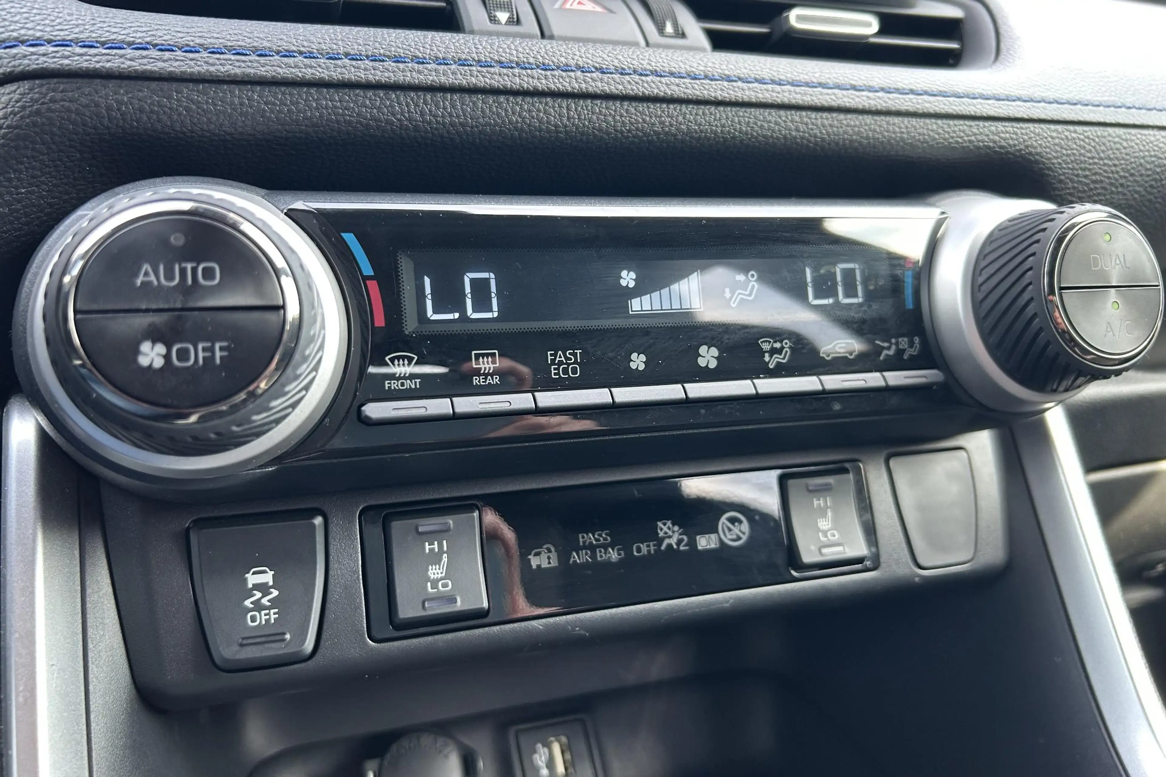 Toyota RAV 4 2.5 Hybrid AWD Bi tone, Bearlock, Trekhaak! — photo 15