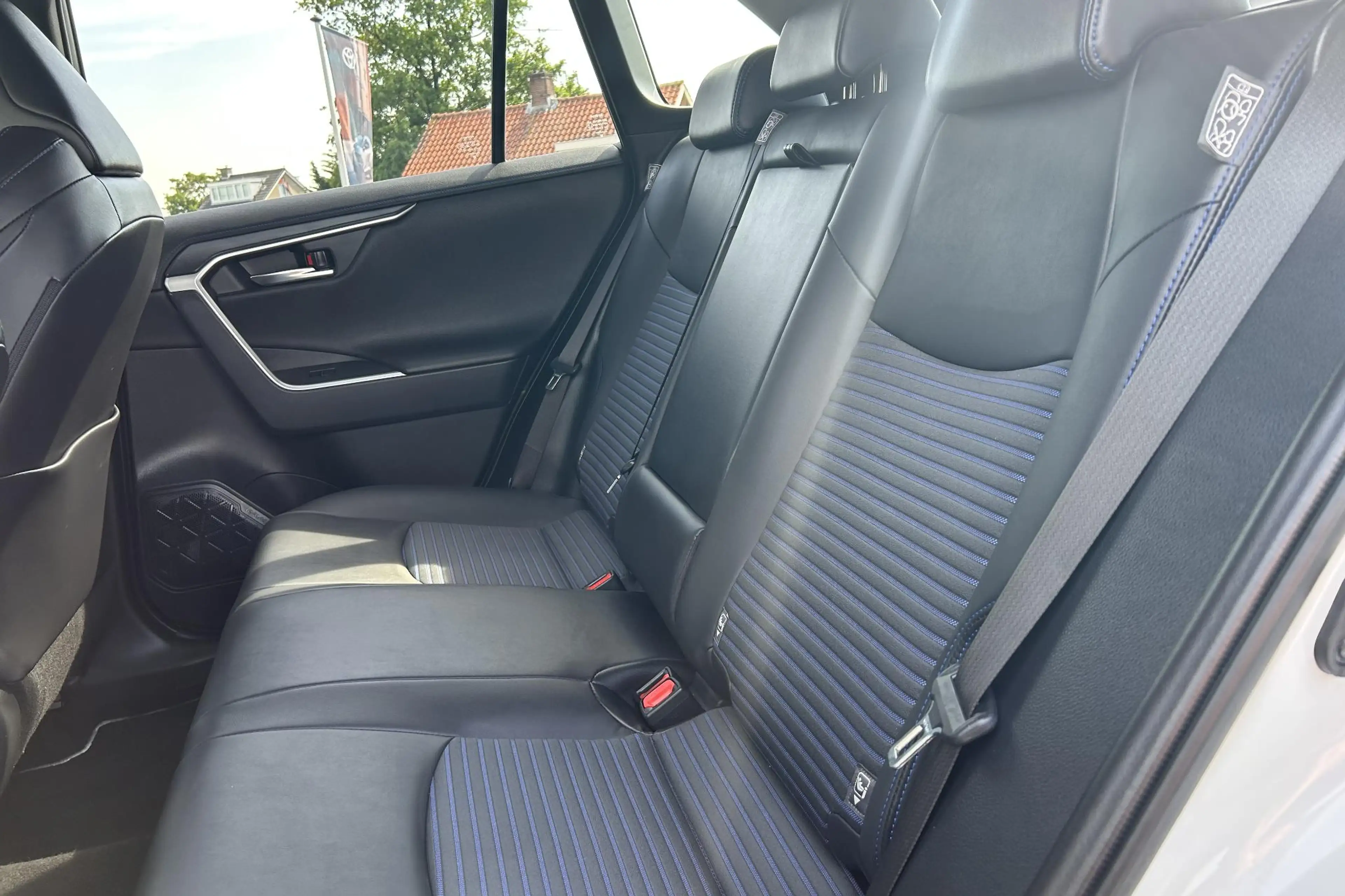 Toyota RAV 4 2.5 Hybrid AWD Bi tone, Bearlock, Trekhaak! — photo 9
