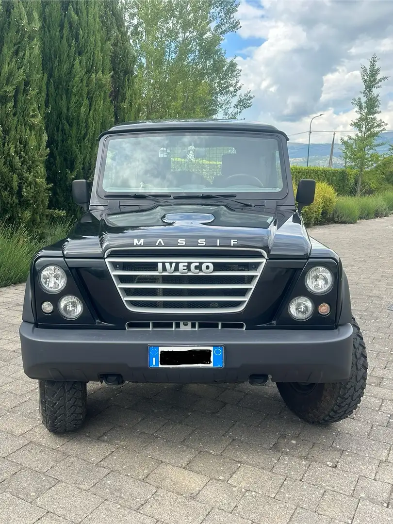 Iveco Massif 3p 3.0 SW 146cv Чорний - 1