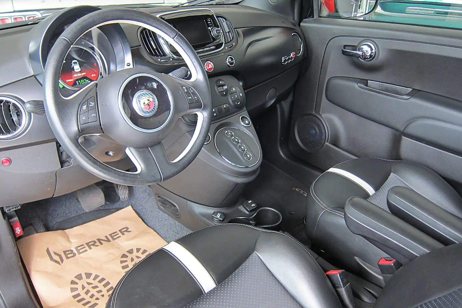 Fiat 500e California Schwarz - 2