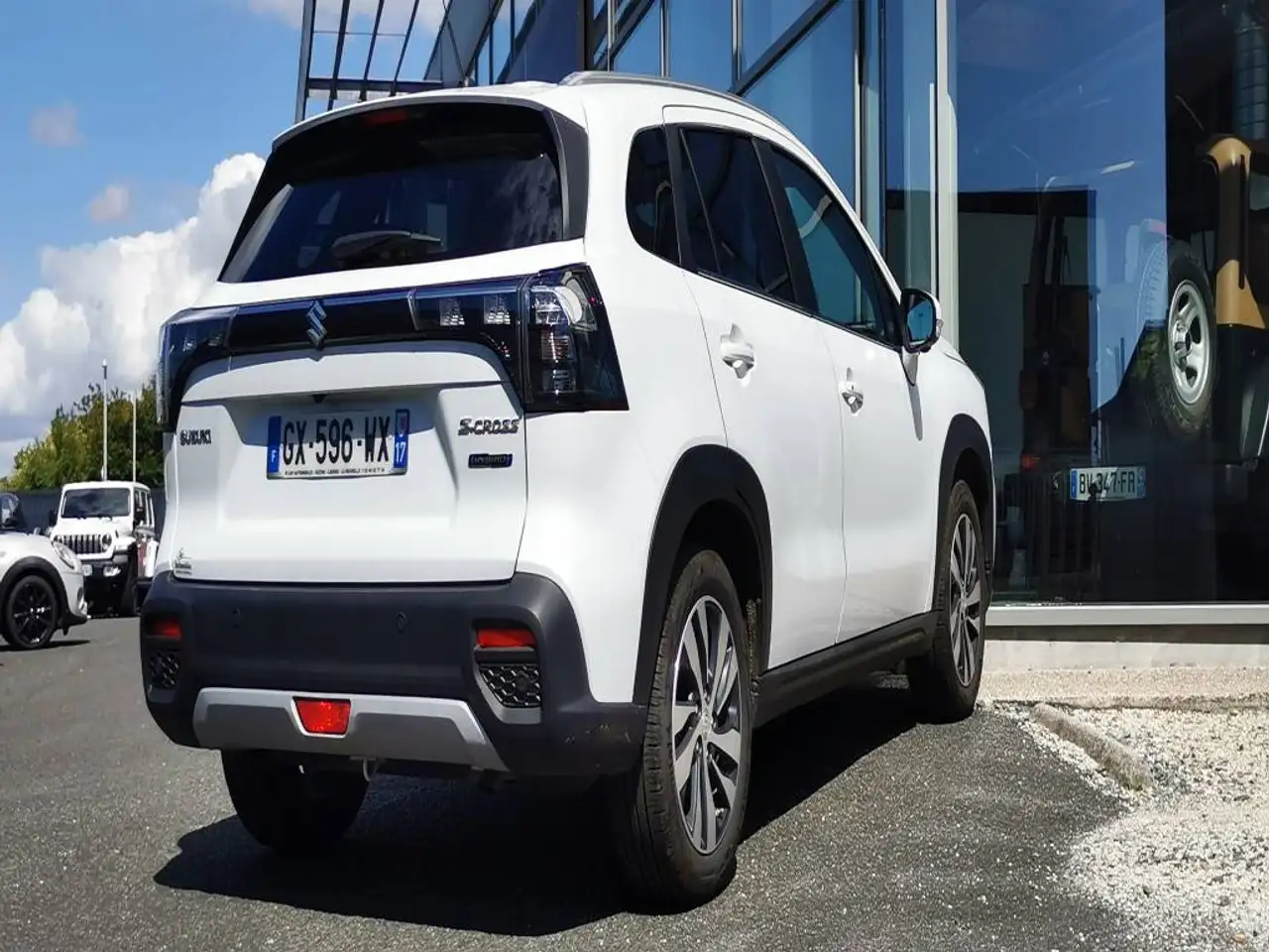 Suzuki S-Cross 2024