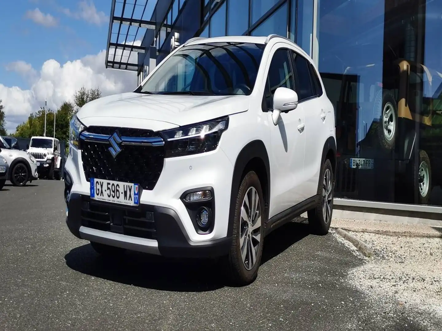 Suzuki S-Cross S-CROSS 1.5 DUALJET ALLGRIP HYBRID AUTO STYLE 102 Blanc - 1