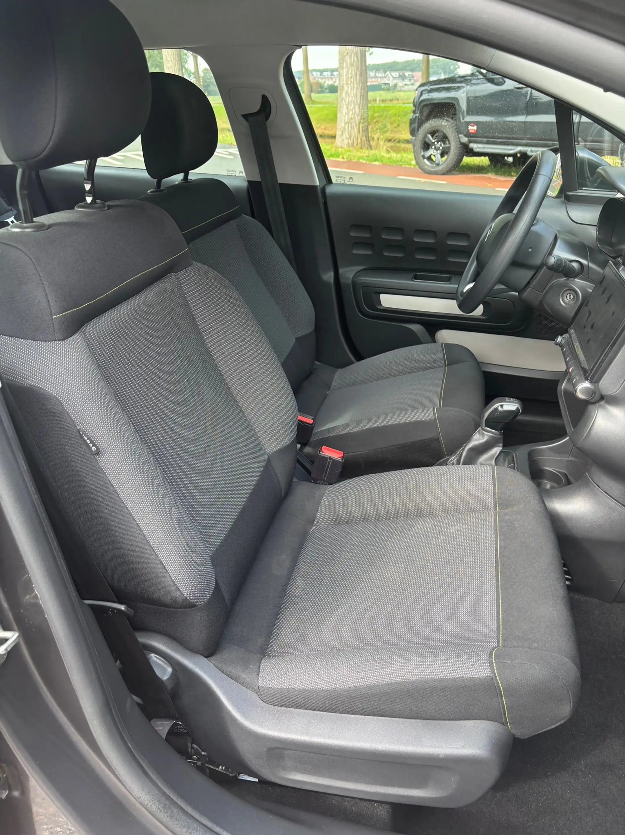 Citroen C3 1.2 PureTech Live — photo 15
