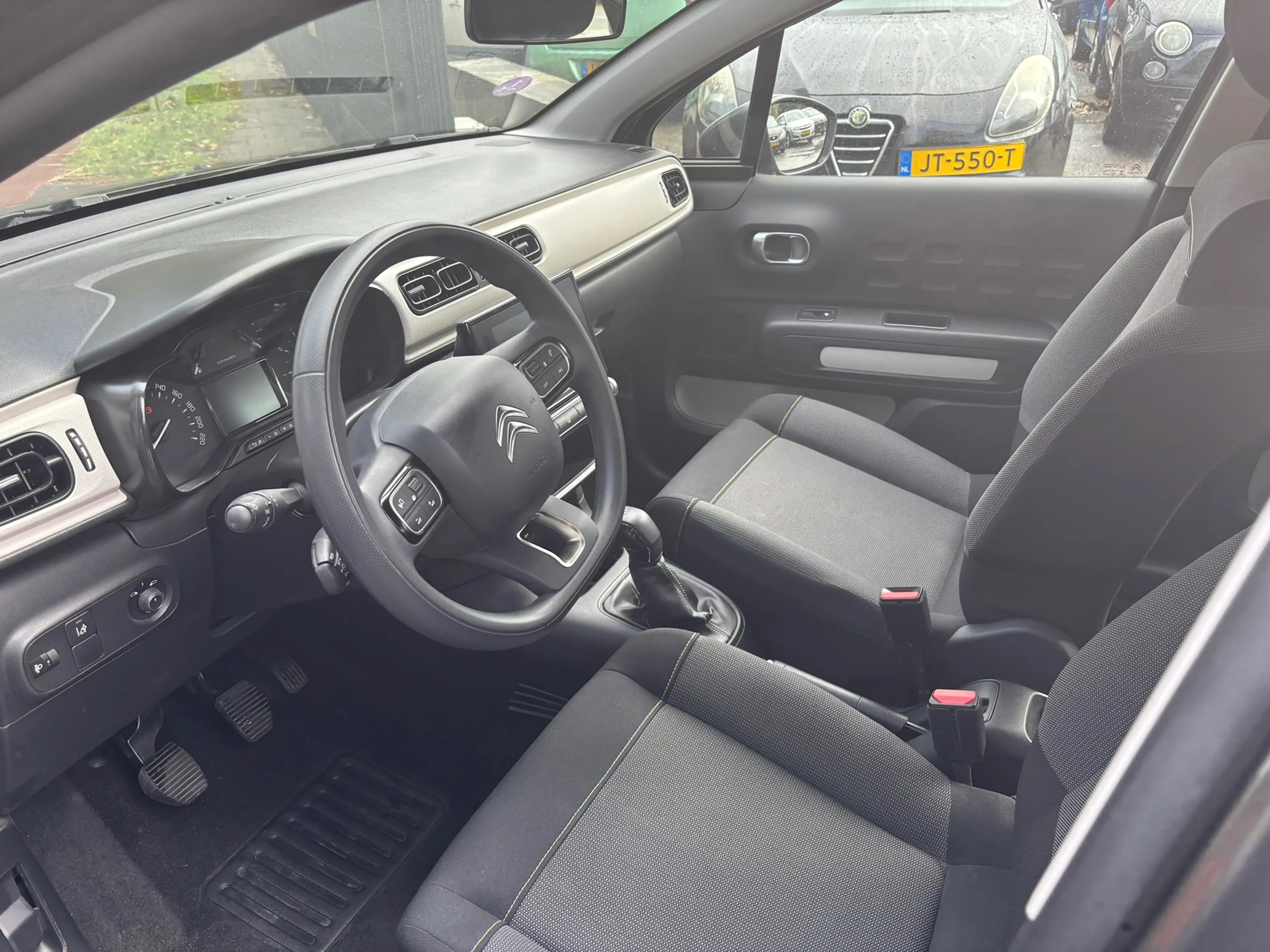 Citroen C3 1.2 PureTech Live — photo 7