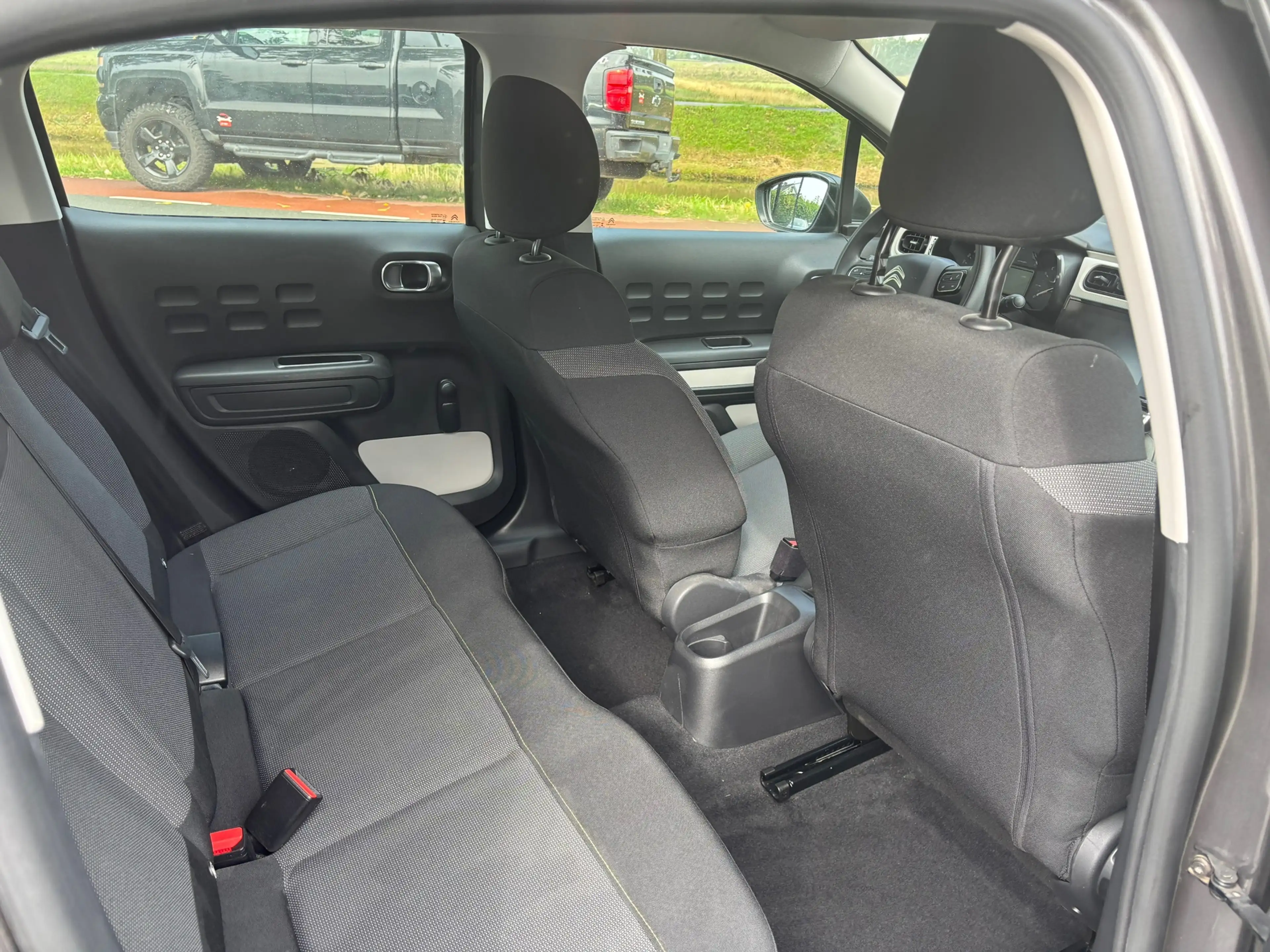 Citroen C3 1.2 PureTech Live — photo 11