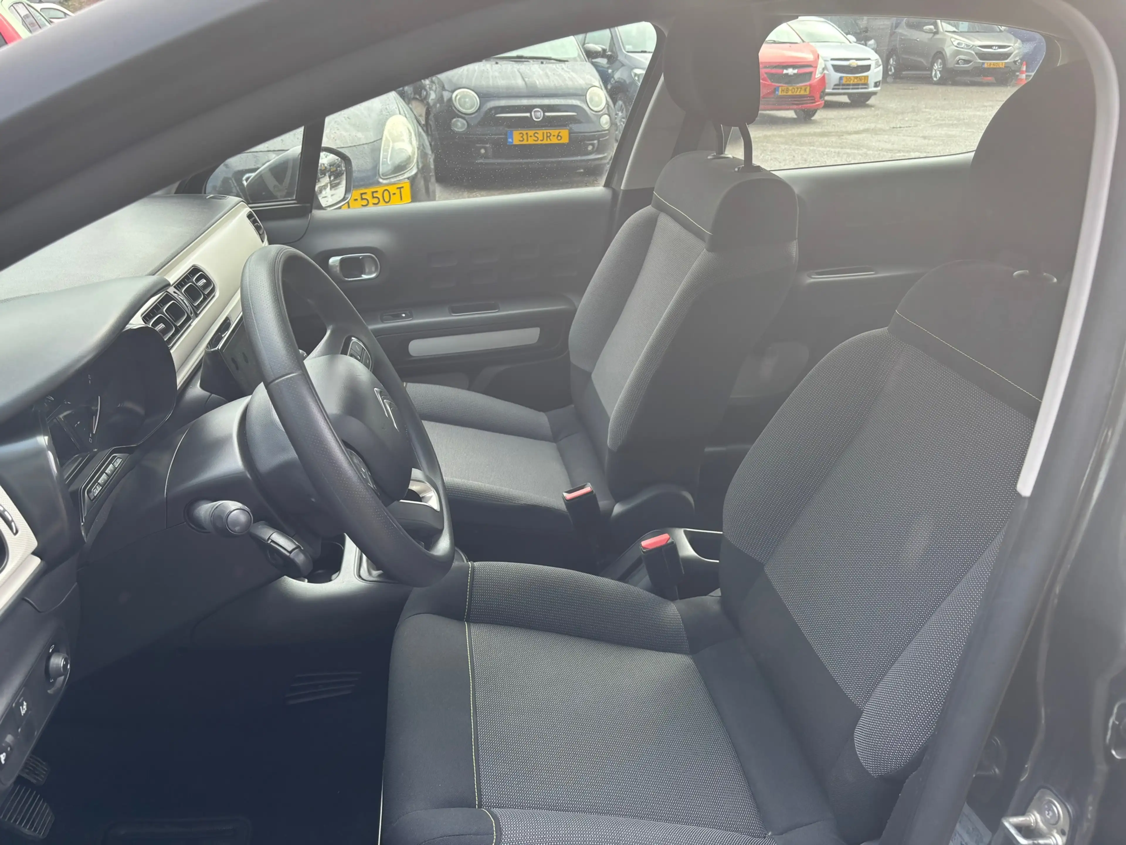Citroen C3 1.2 PureTech Live — photo 8