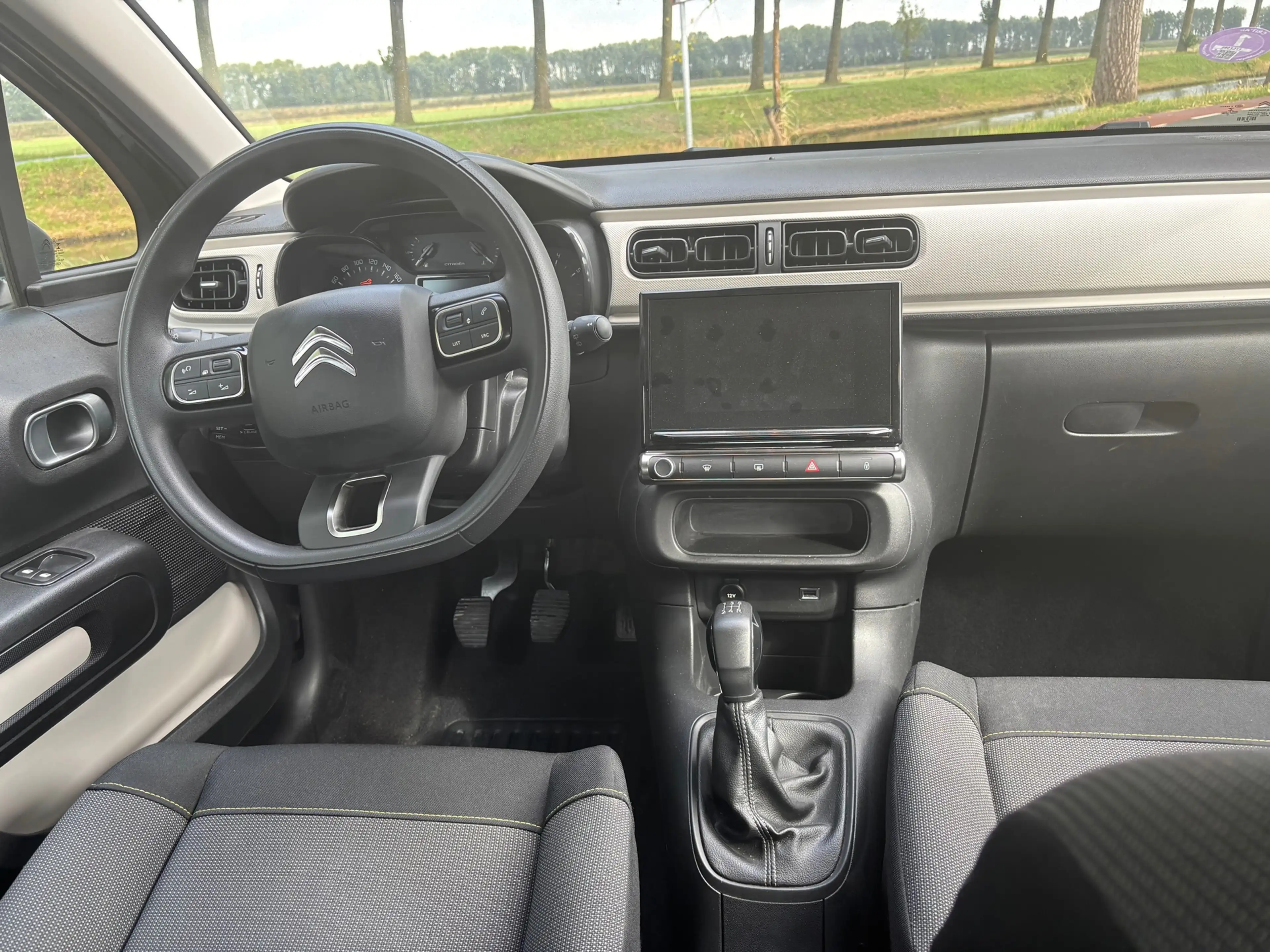 Citroen C3 1.2 PureTech Live — photo 13