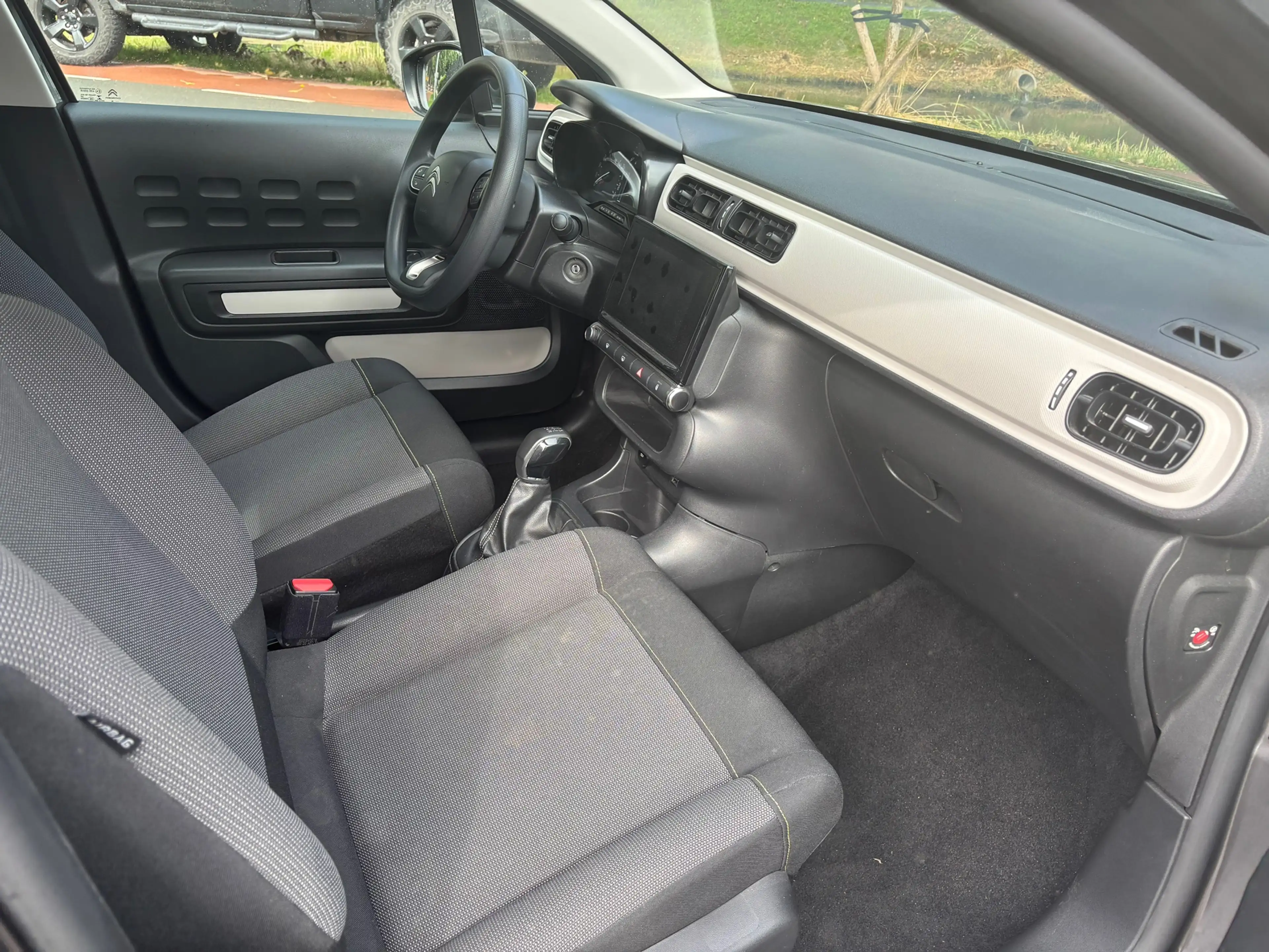 Citroen C3 1.2 PureTech Live — photo 14