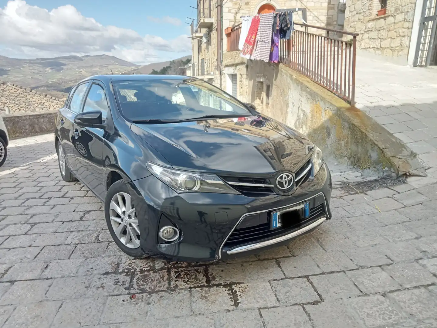 Toyota Auris 5p 1.4 d-4d Lounge - 1