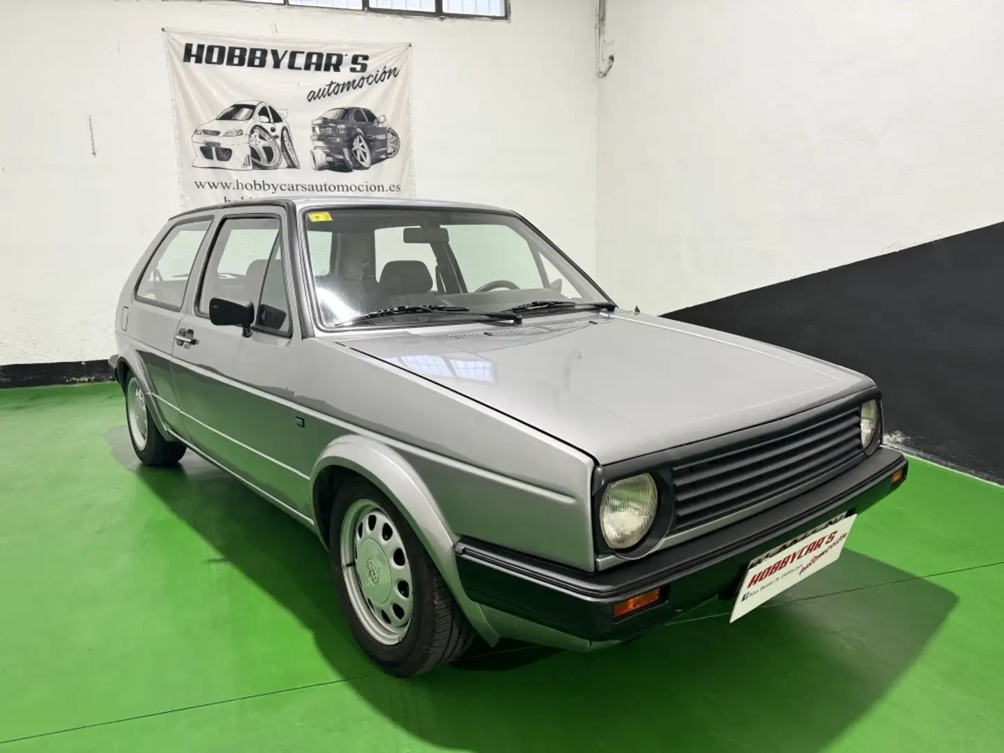 Volkswagen Golf 1.6 GTD Grau - 1