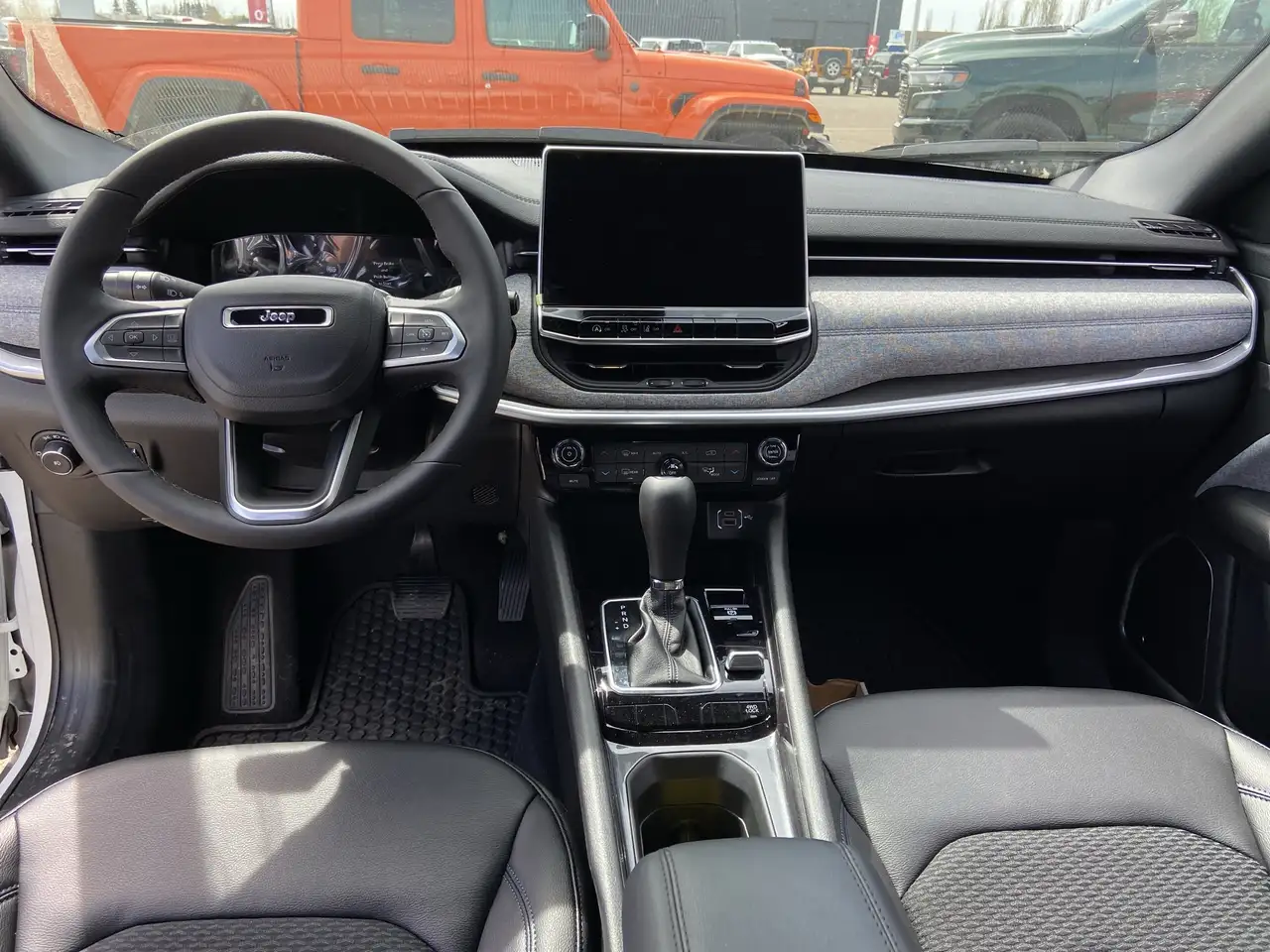 Jeep Compass снимка Jeep Compass