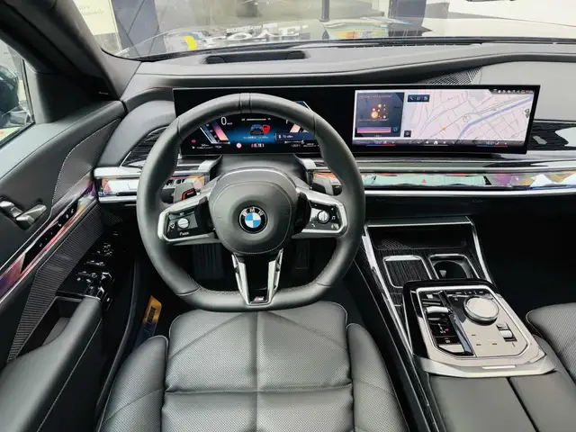 BMW M view 11