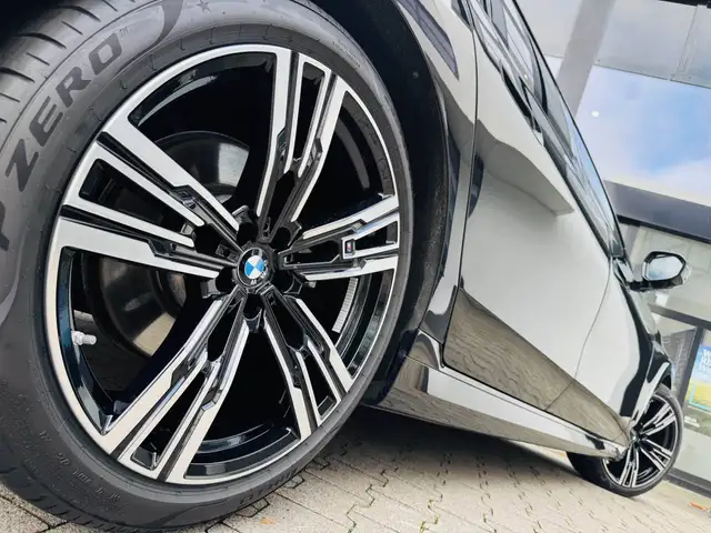 BMW M view 5