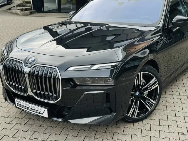 BMW M view 2