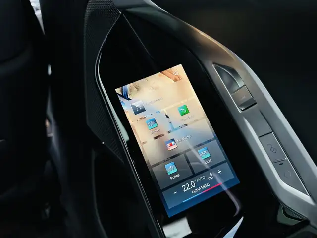 BMW M view 8