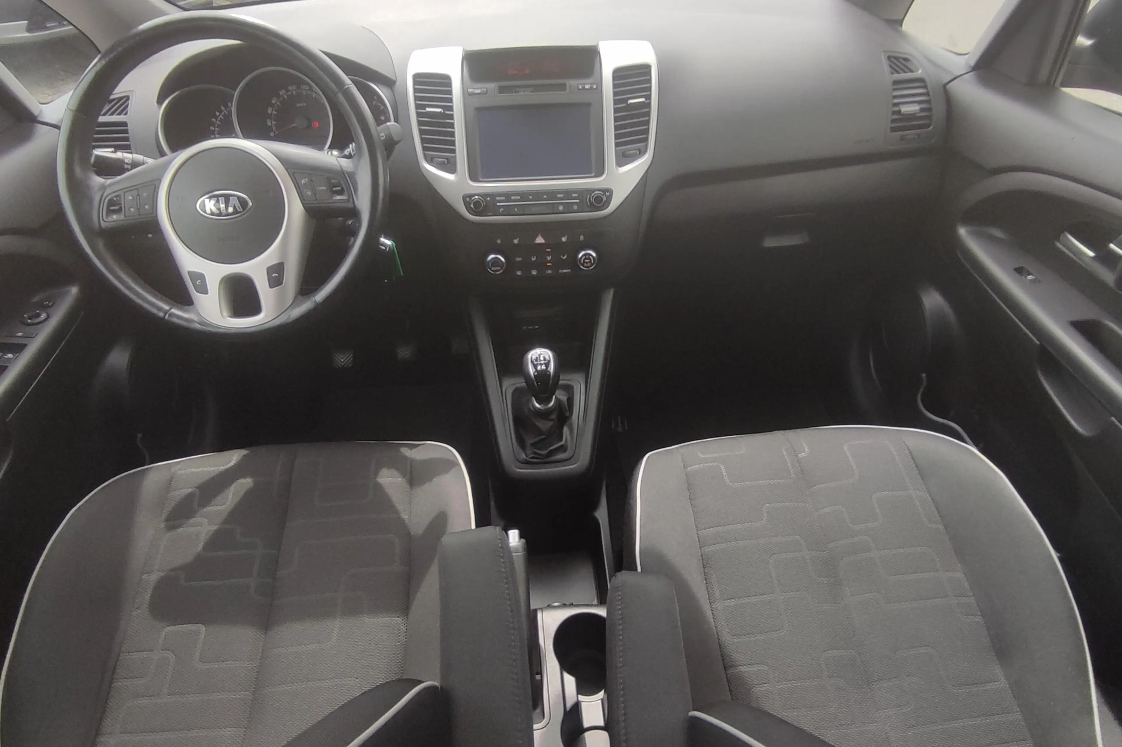 Kia Venga 1.4 CVVT ExecutiveLine | Stoel en stuurverwarming — photo 11