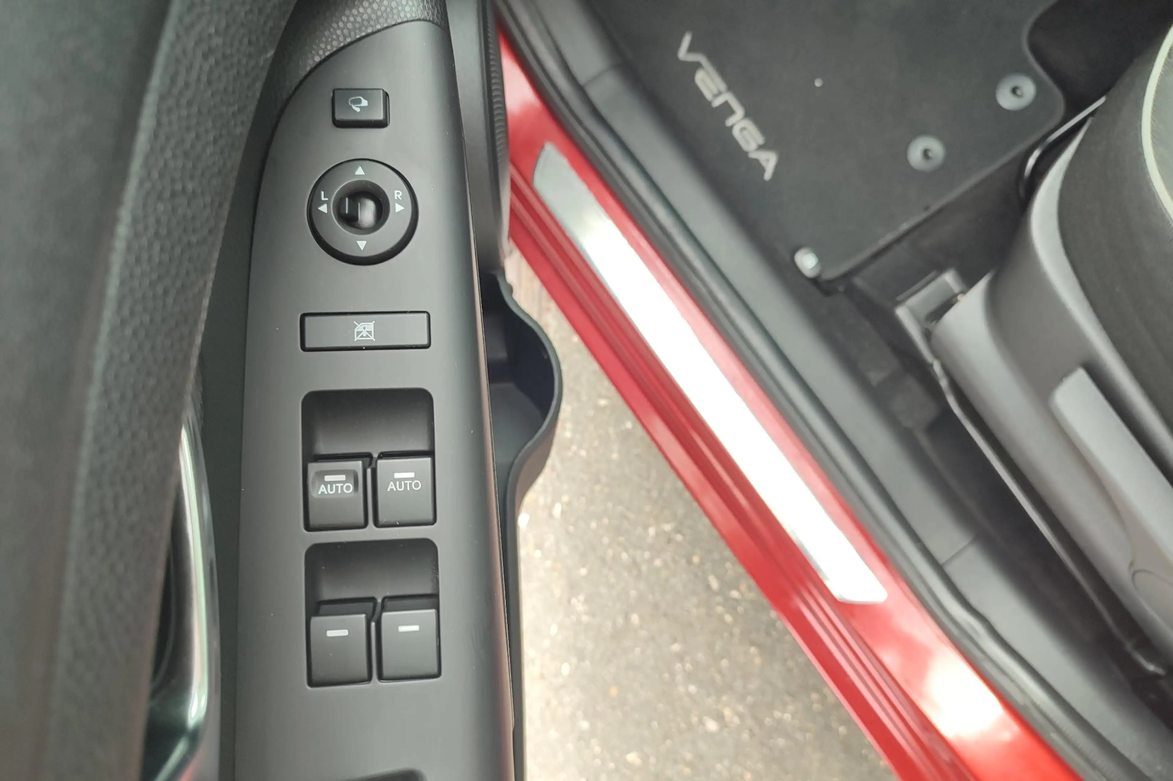 Kia Venga 1.4 CVVT ExecutiveLine | Stoel en stuurverwarming — photo 14