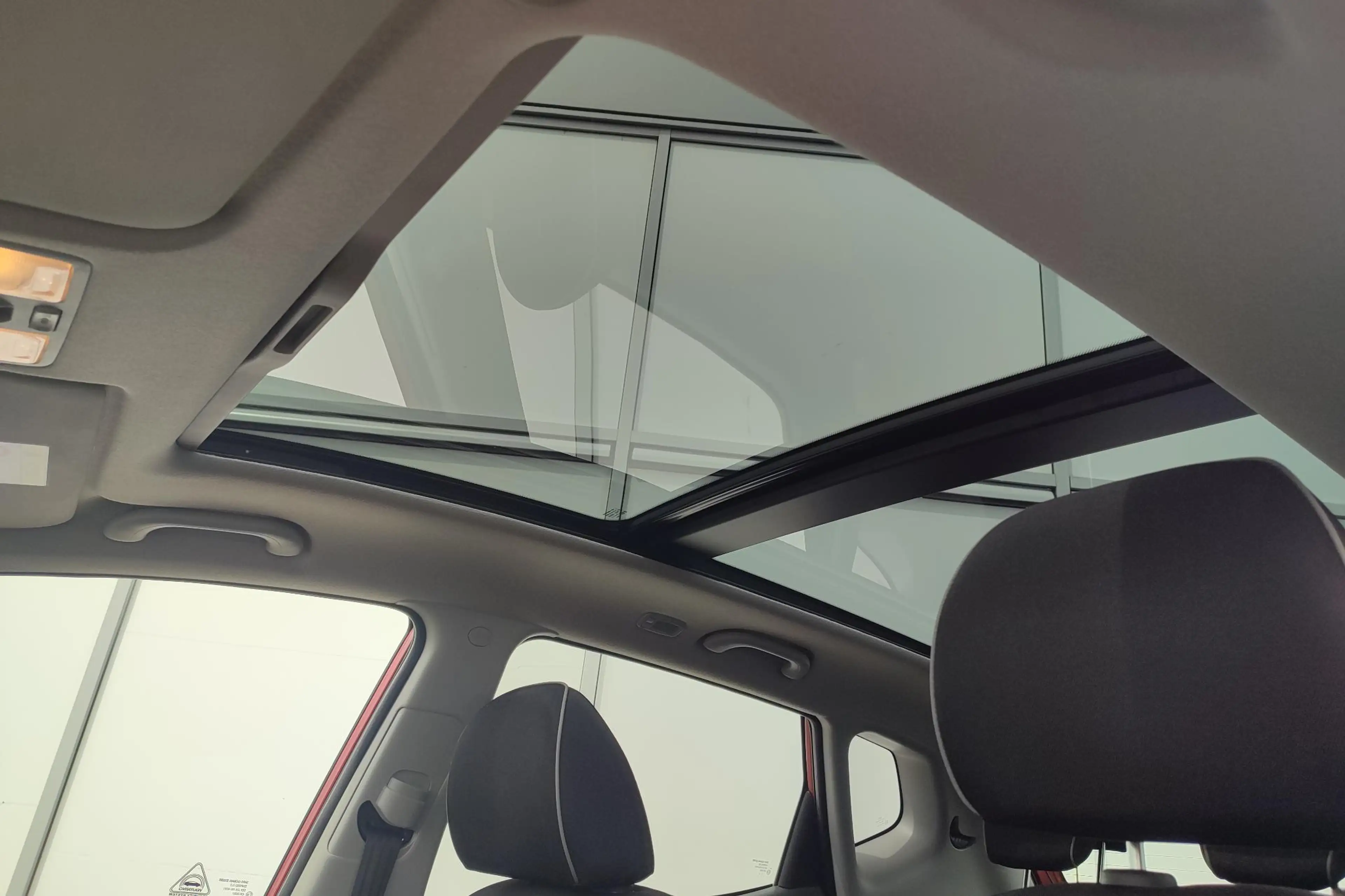 Kia Venga 1.4 CVVT ExecutiveLine | Stoel en stuurverwarming — photo 10