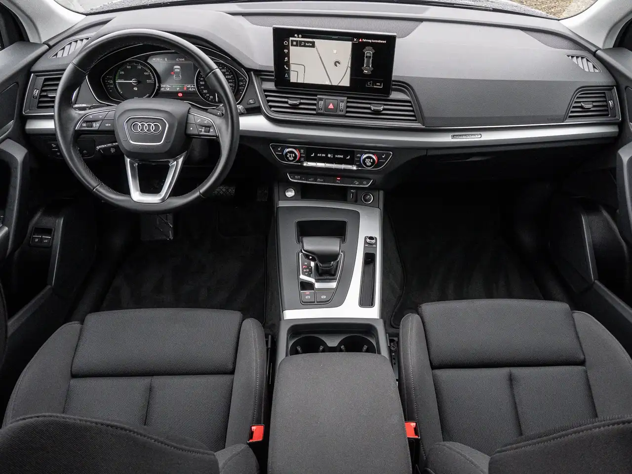 Audi Q5 TFSI 50 TFSI e quattro 220 S tronic advanced LED N 11