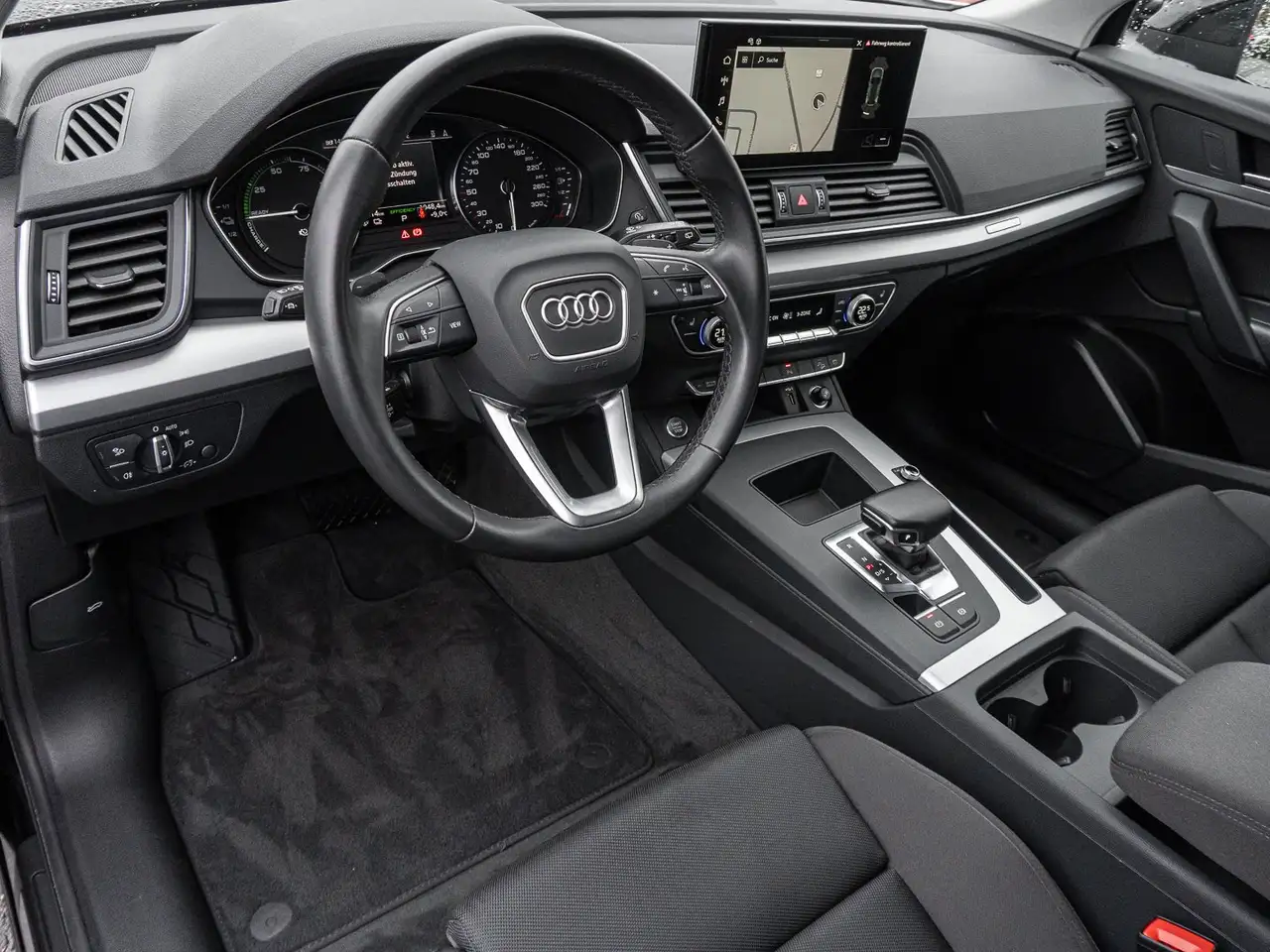 Audi Q5 TFSI 50 TFSI e quattro 220 S tronic advanced LED N 10