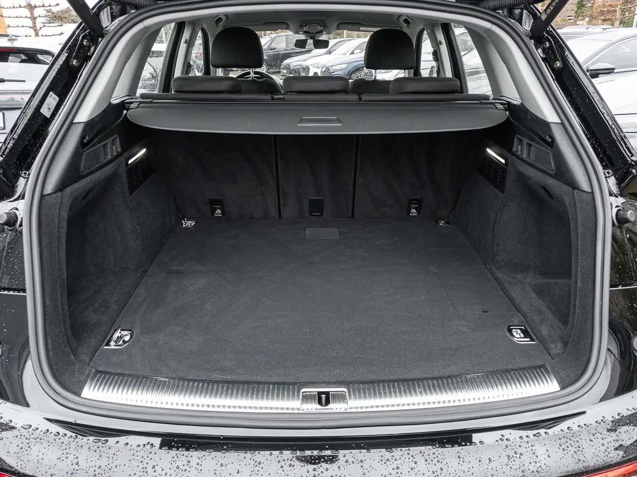 Audi Q5 TFSI 50 TFSI e quattro 220 S tronic advanced LED N 17