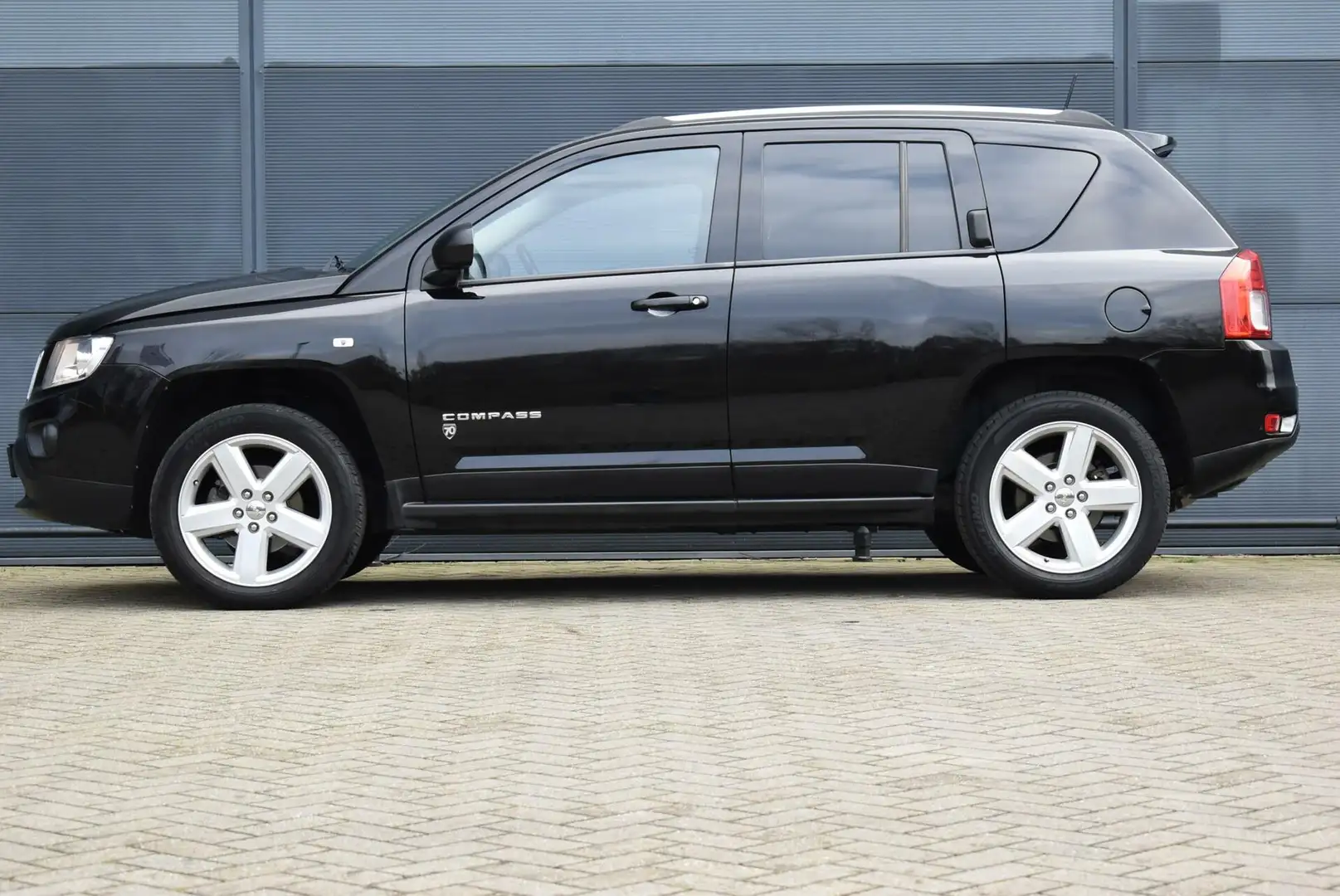 Jeep Compass 2.0 Limited |STOELVERW.|NAVI|CLIMATE|CRUISE Zwart - 2