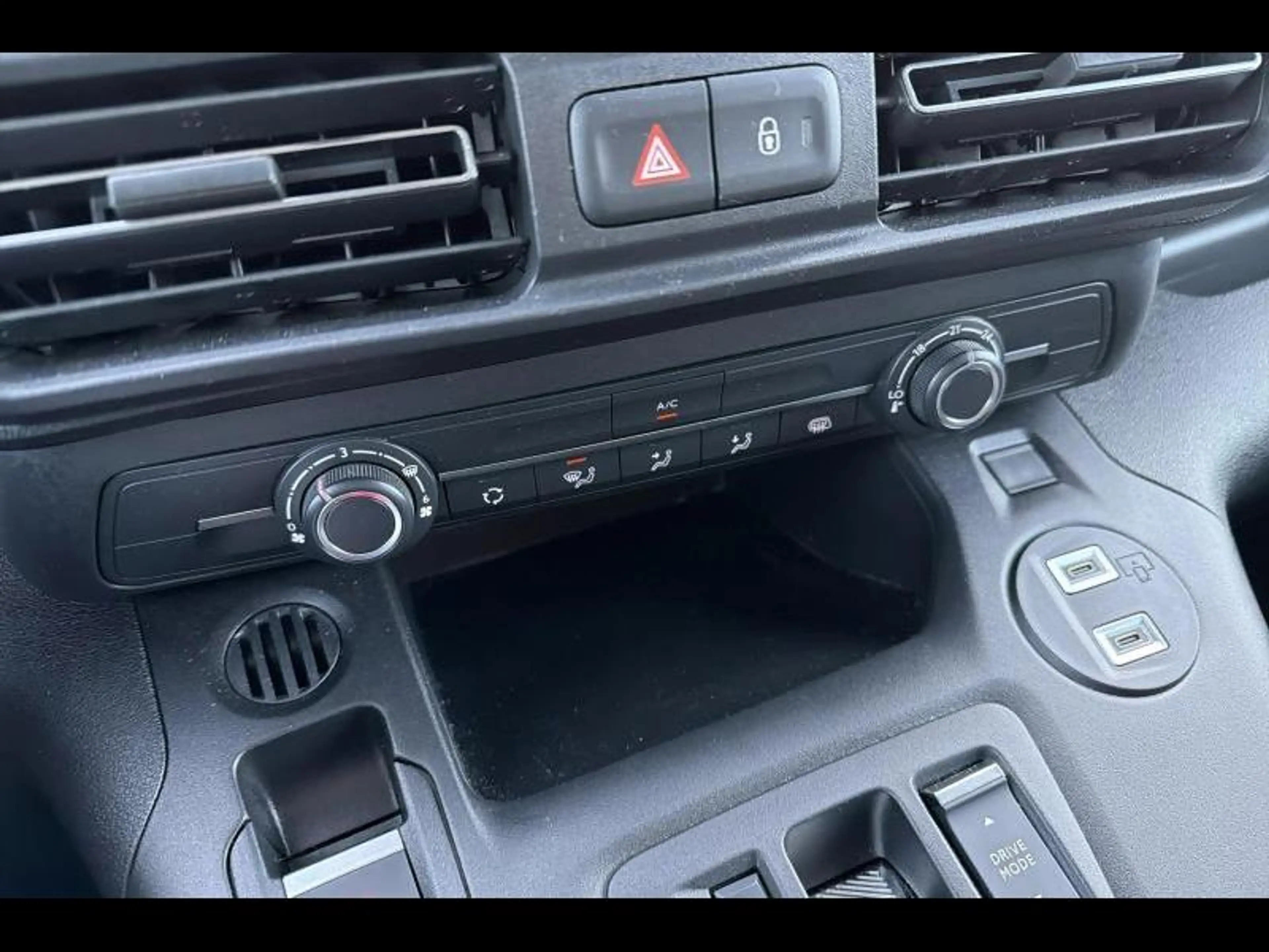 Peugeot Partner 50KwH -3PL-16 VELG-GPS-VISION + — photo 11