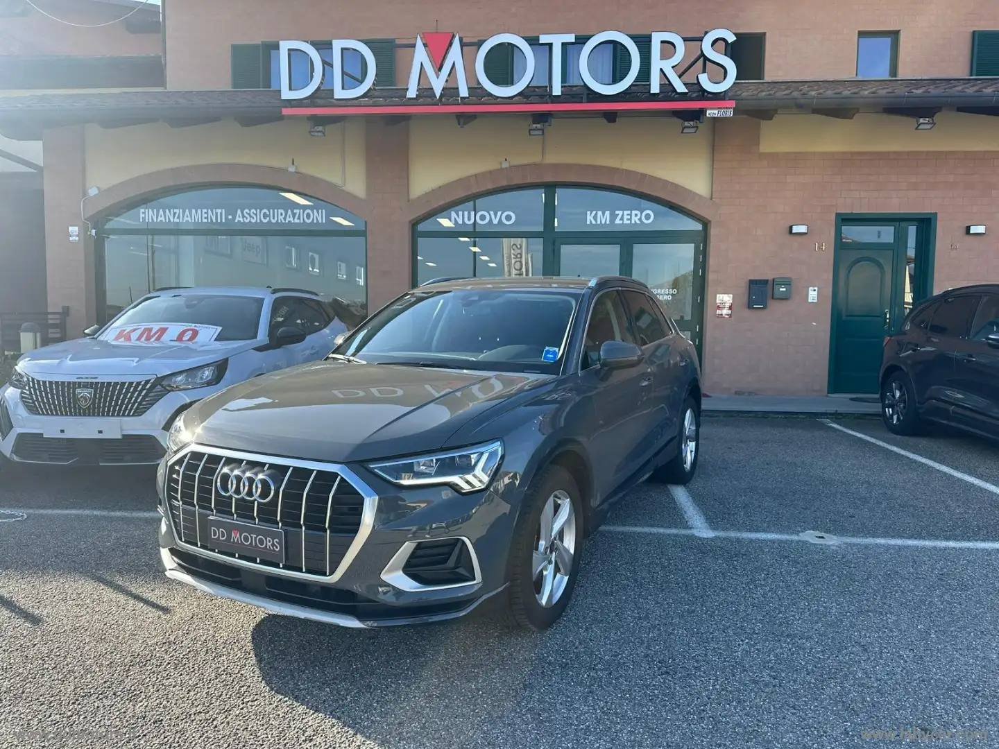 Audi Q3 35 TDI S tronic CAMBIO AUTOMATICO Grijs - 1