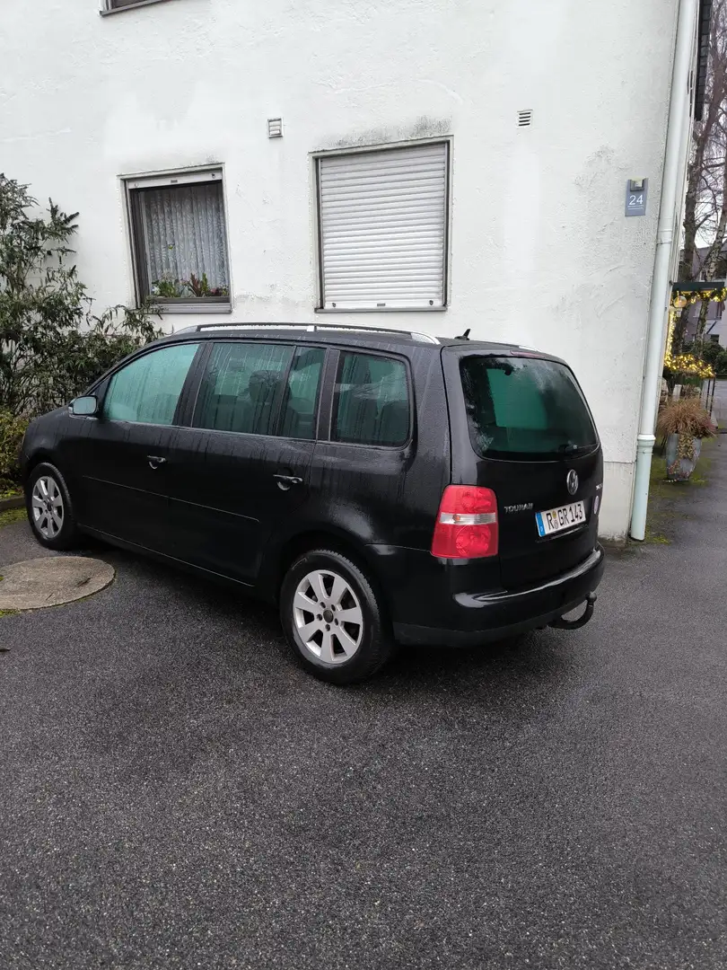 Volkswagen Touran 2.0 TDI DSG Highline - 2