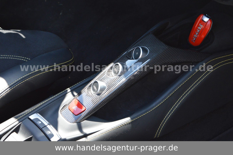 Ferrari 488 Lift viel Carbon Racing Sitze MwSt — photo 13